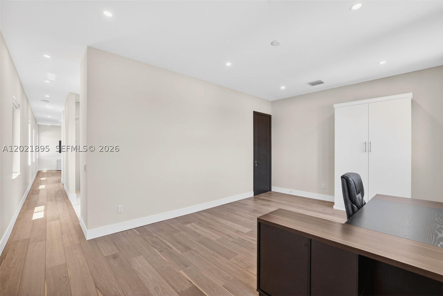 HILLSBORO HARBOR UNIT - Residential