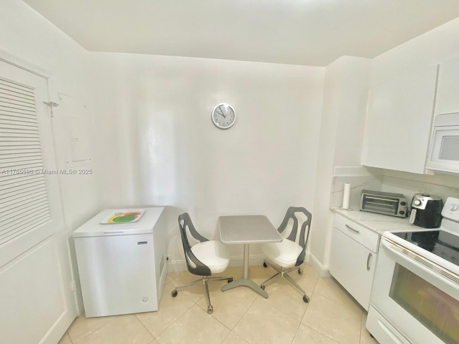 BALMORAL CONDO - Residential