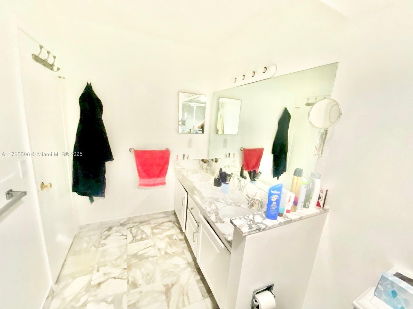 BALMORAL CONDO - Residential
