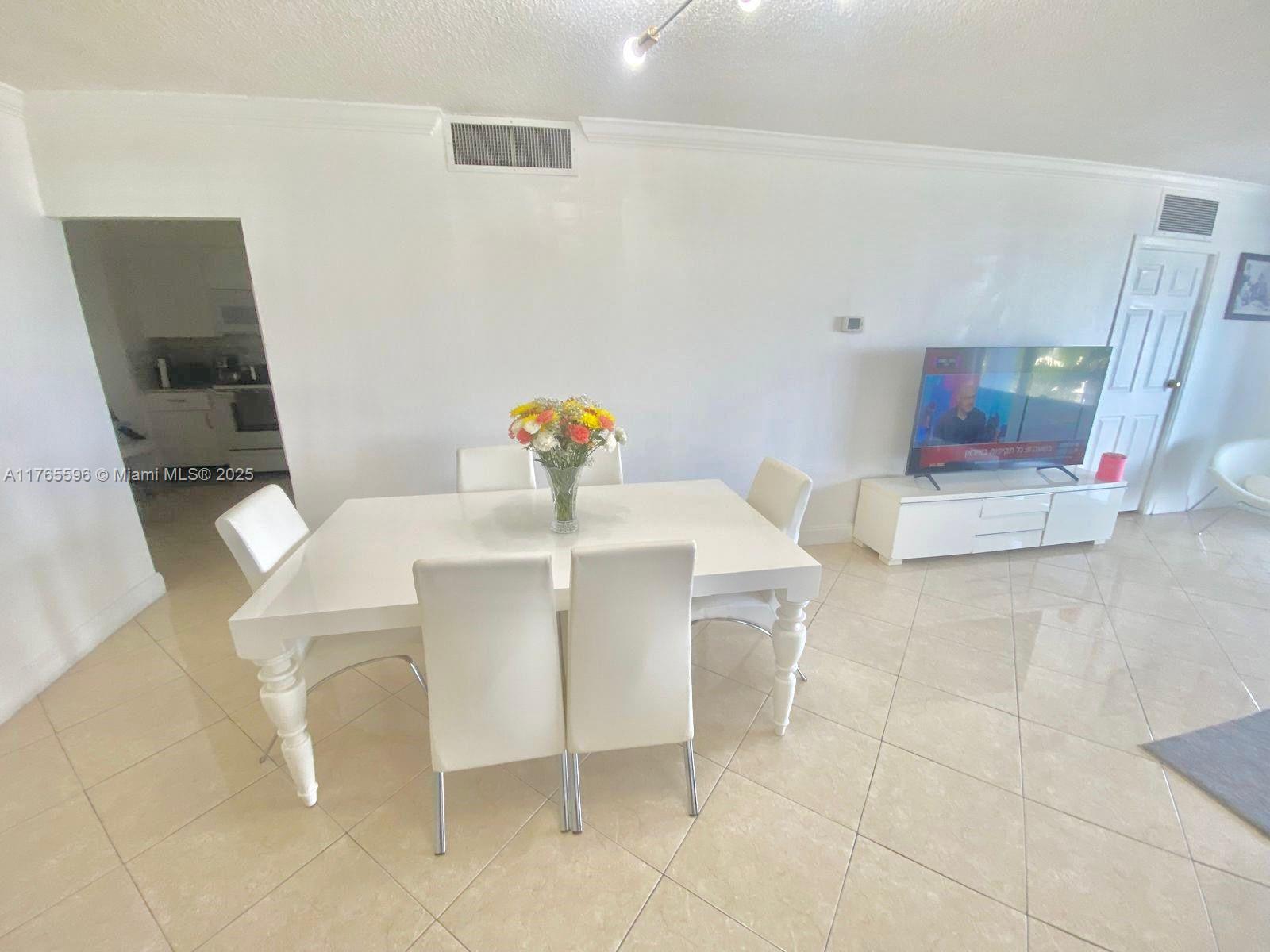 BALMORAL CONDO - Residential