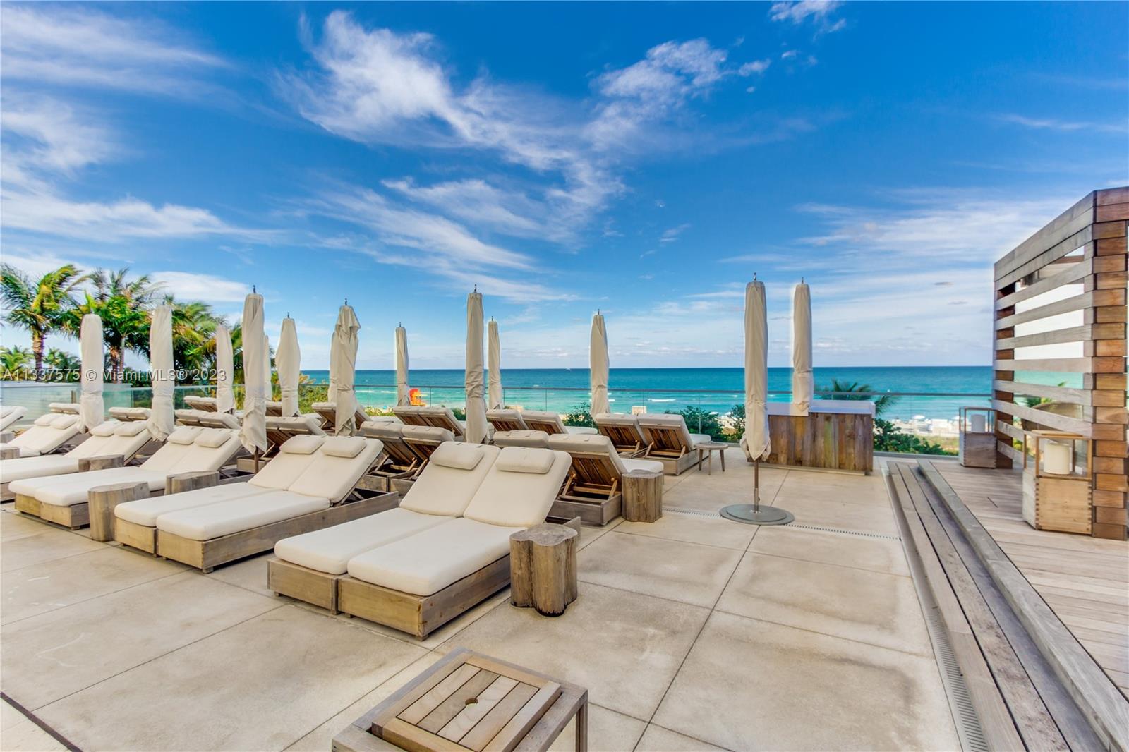 RONEY PALACE CONDO - Residential