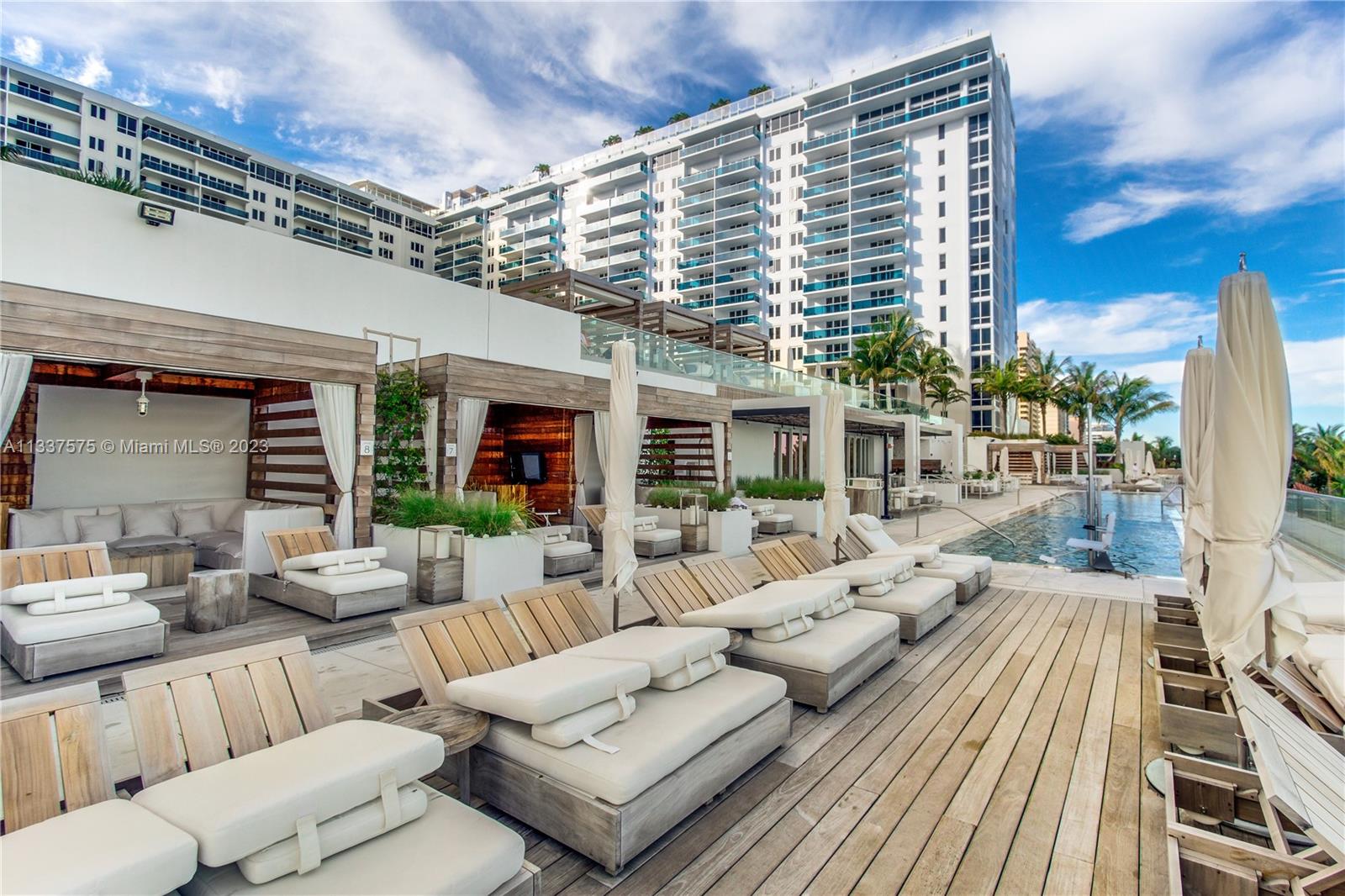 RONEY PALACE CONDO - Residential