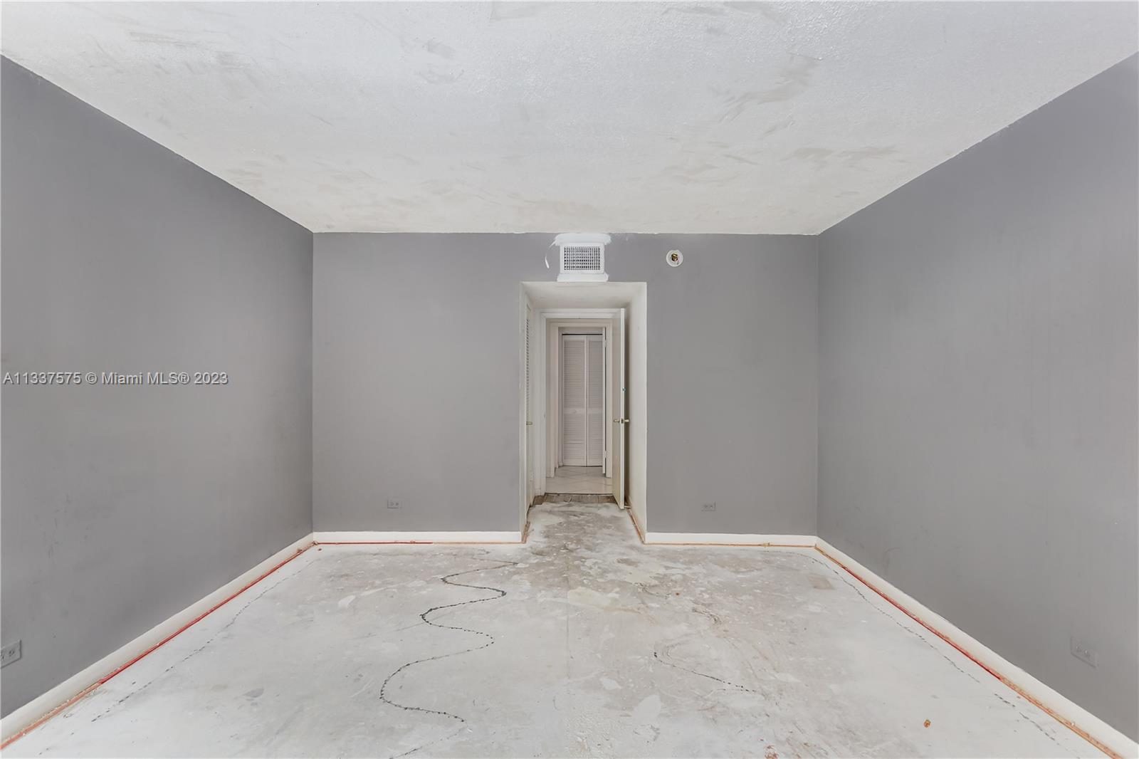 RONEY PALACE CONDO - Residential