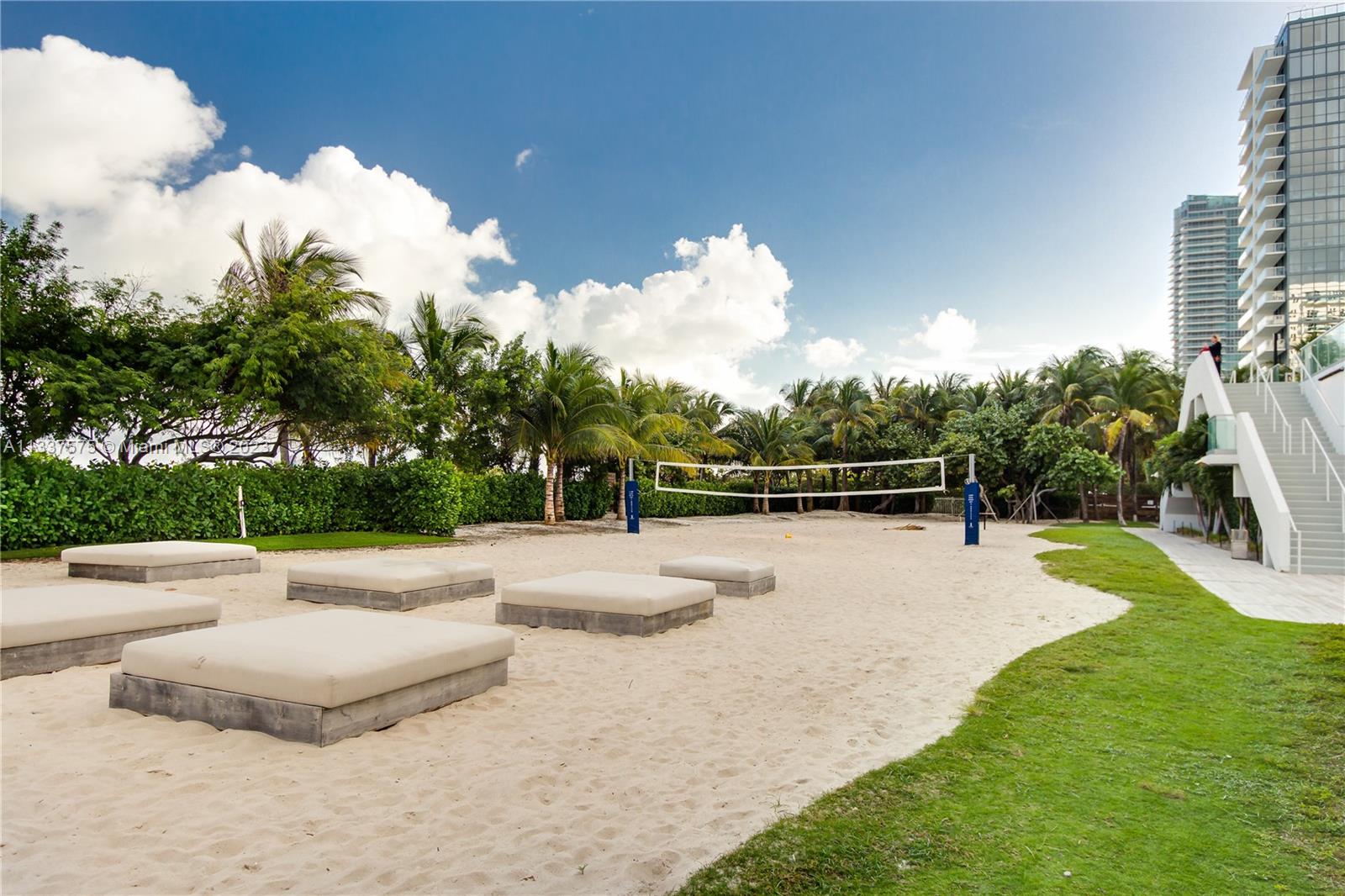 RONEY PALACE CONDO - Residential