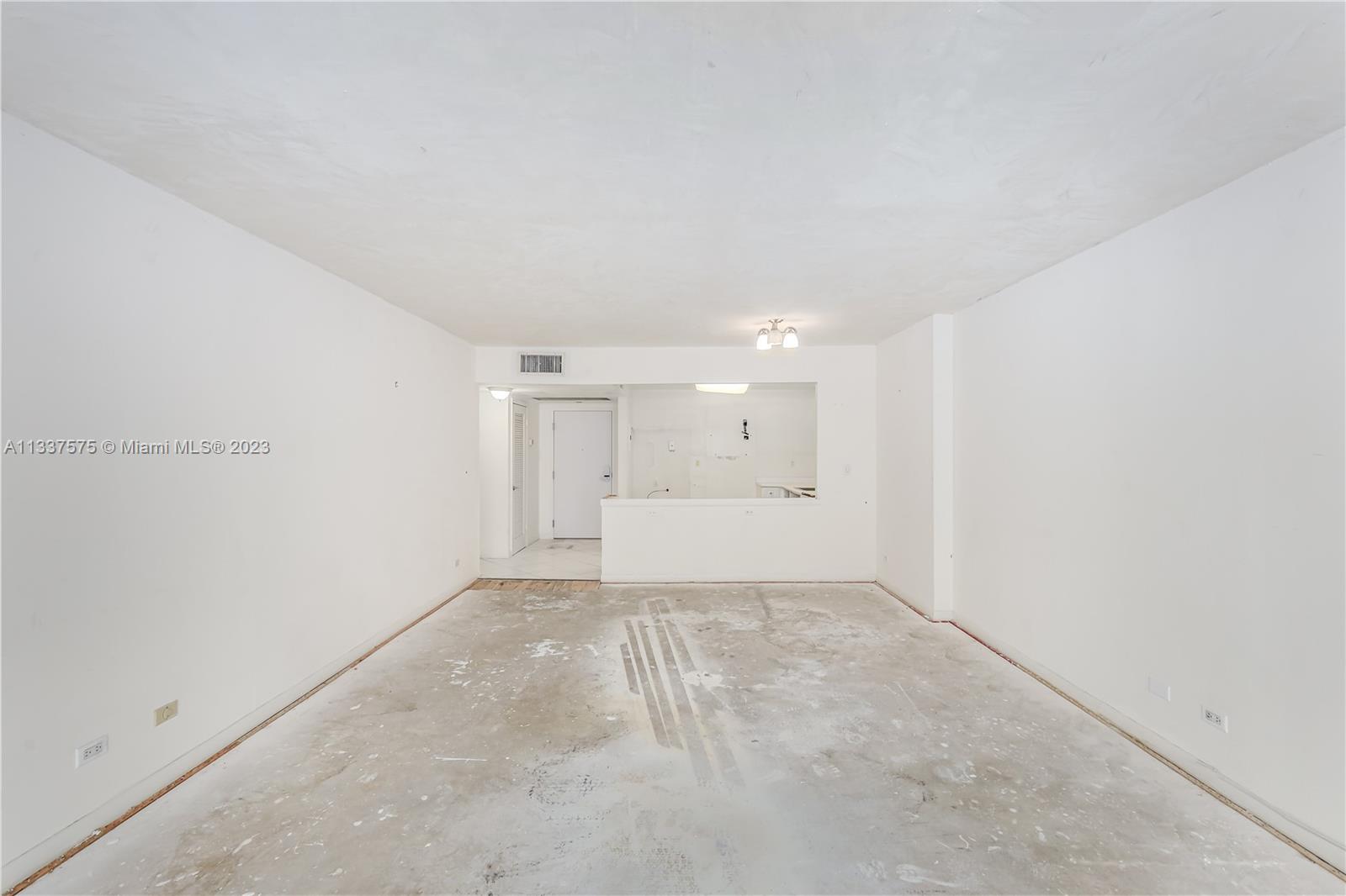 RONEY PALACE CONDO - Residential