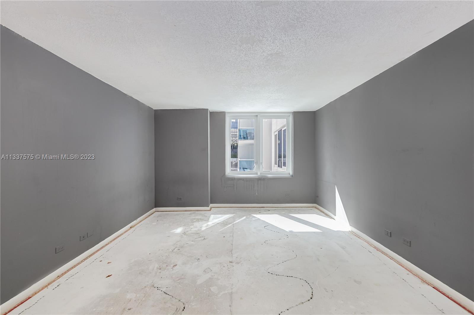 RONEY PALACE CONDO - Residential
