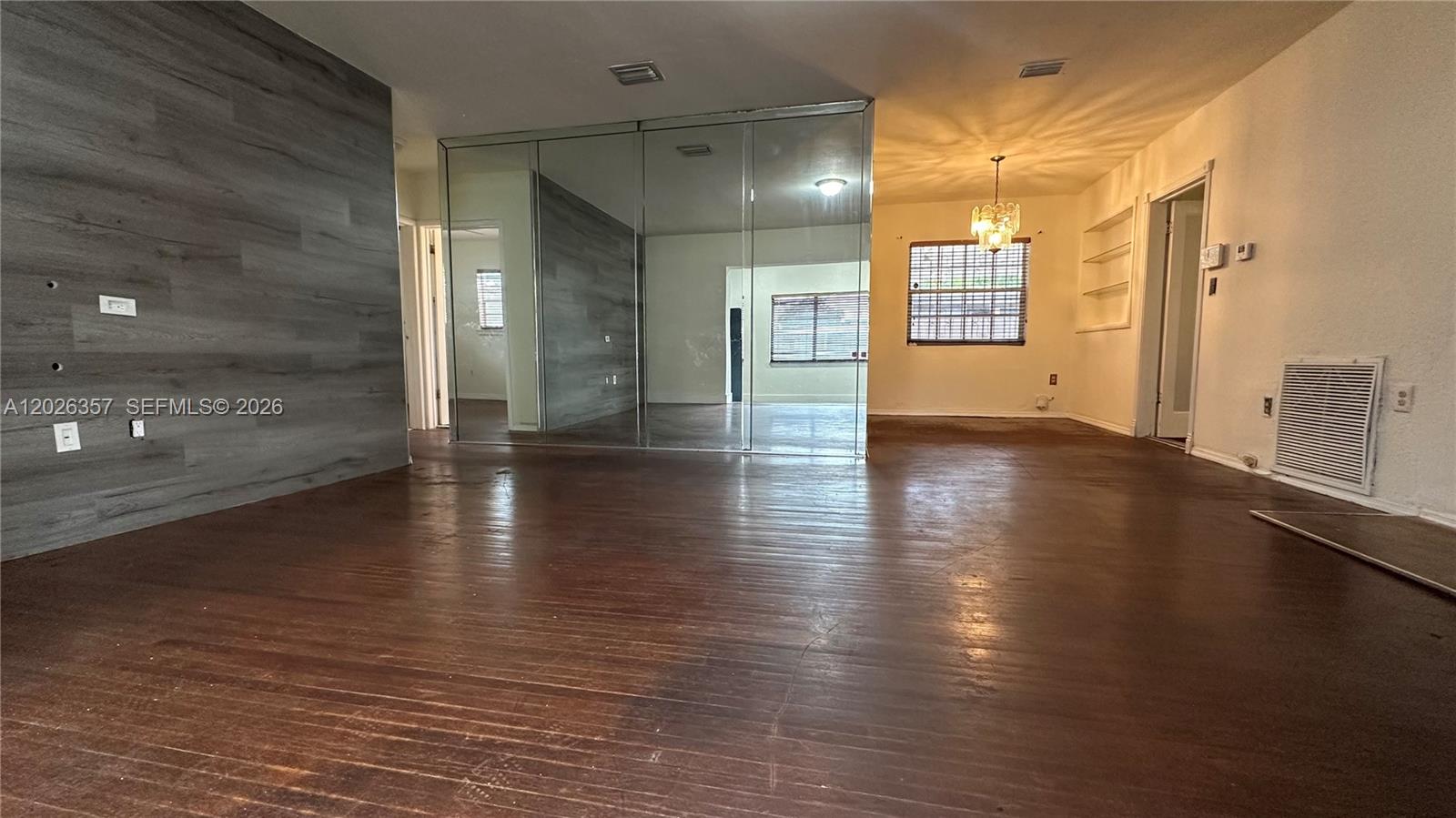 BISCAYNE VILLAGE HEIGHTS - Residential