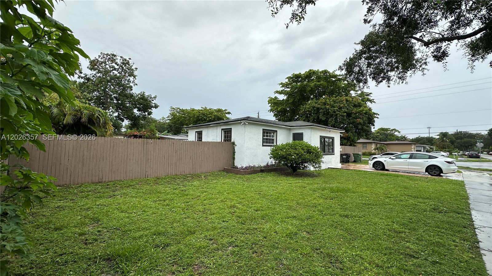 BISCAYNE VILLAGE HEIGHTS - Residential