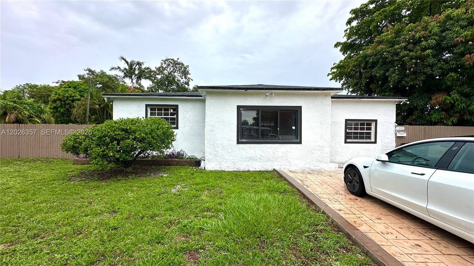 BISCAYNE VILLAGE HEIGHTS - Residential