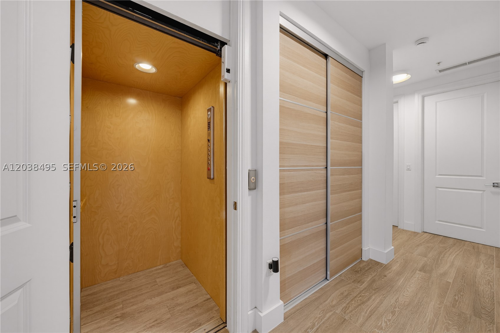 ROYAL HARBOUR YACHT CLUB - Residential