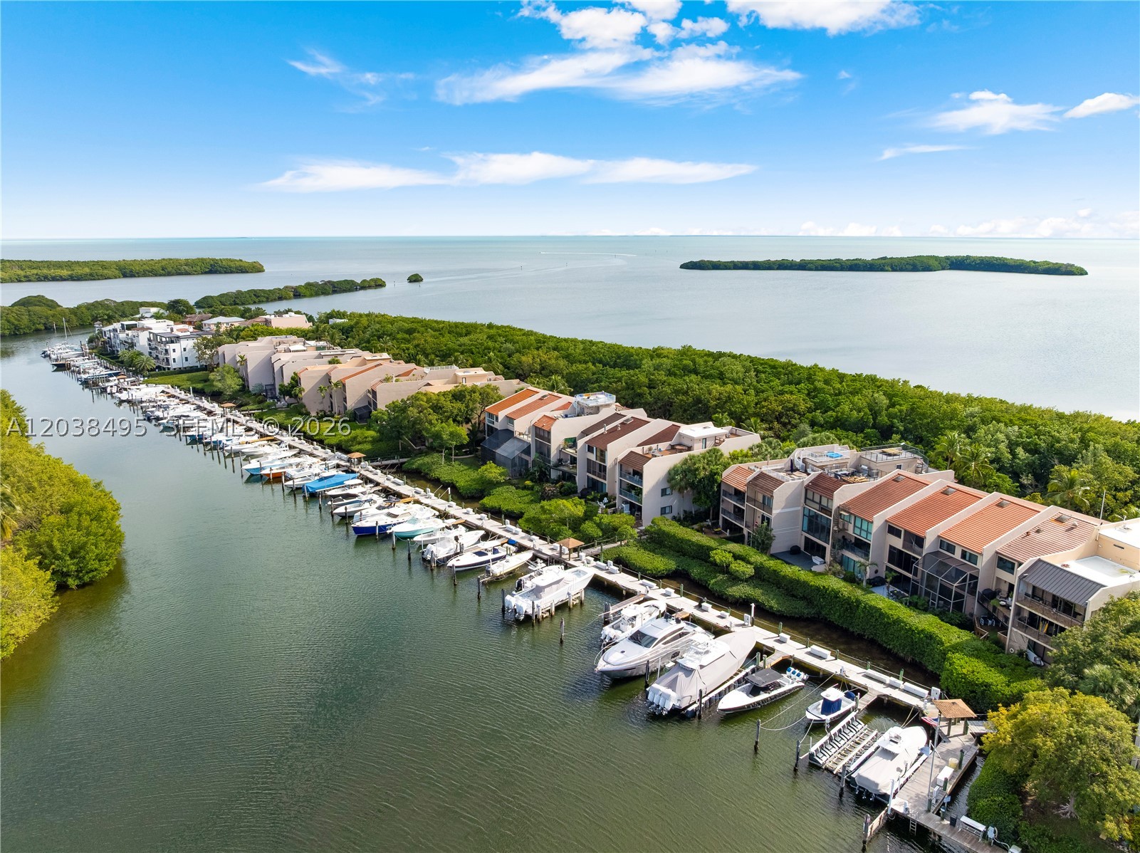 ROYAL HARBOUR YACHT CLUB - Residential