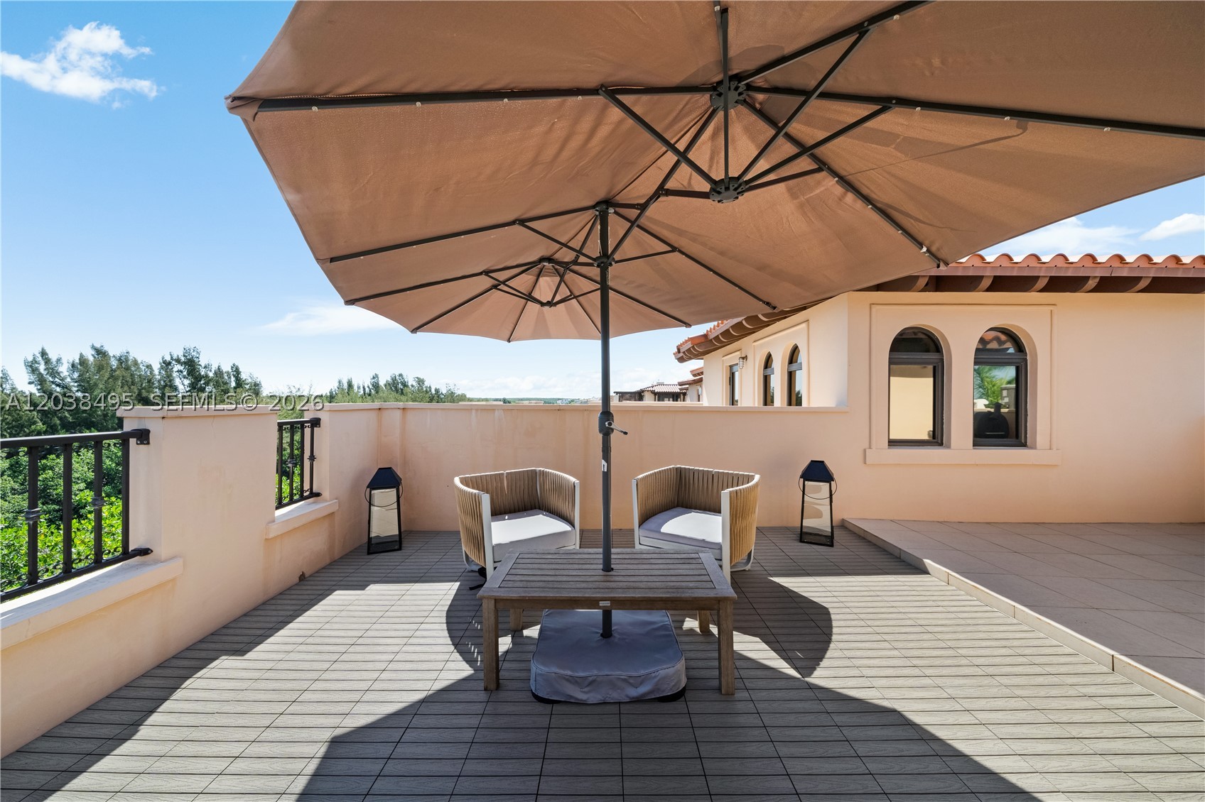 ROYAL HARBOUR YACHT CLUB - Residential