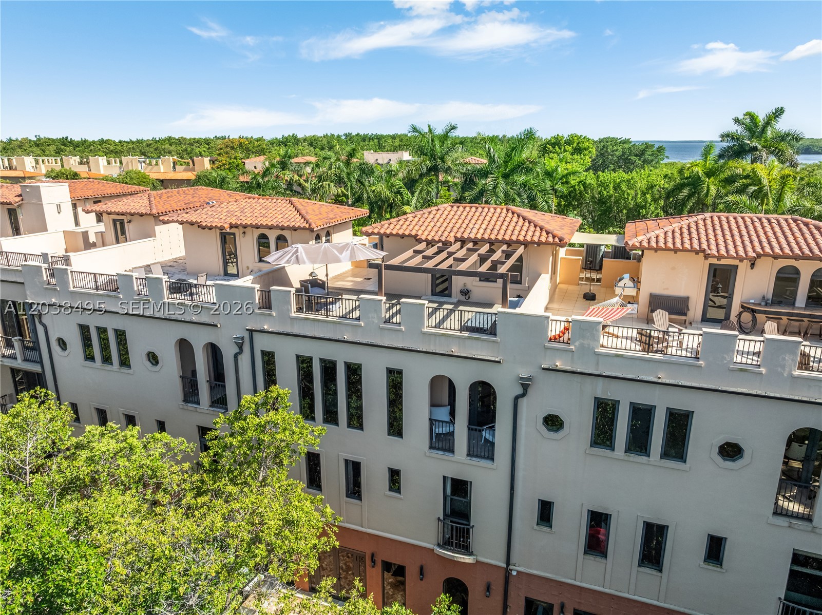 ROYAL HARBOUR YACHT CLUB - Residential