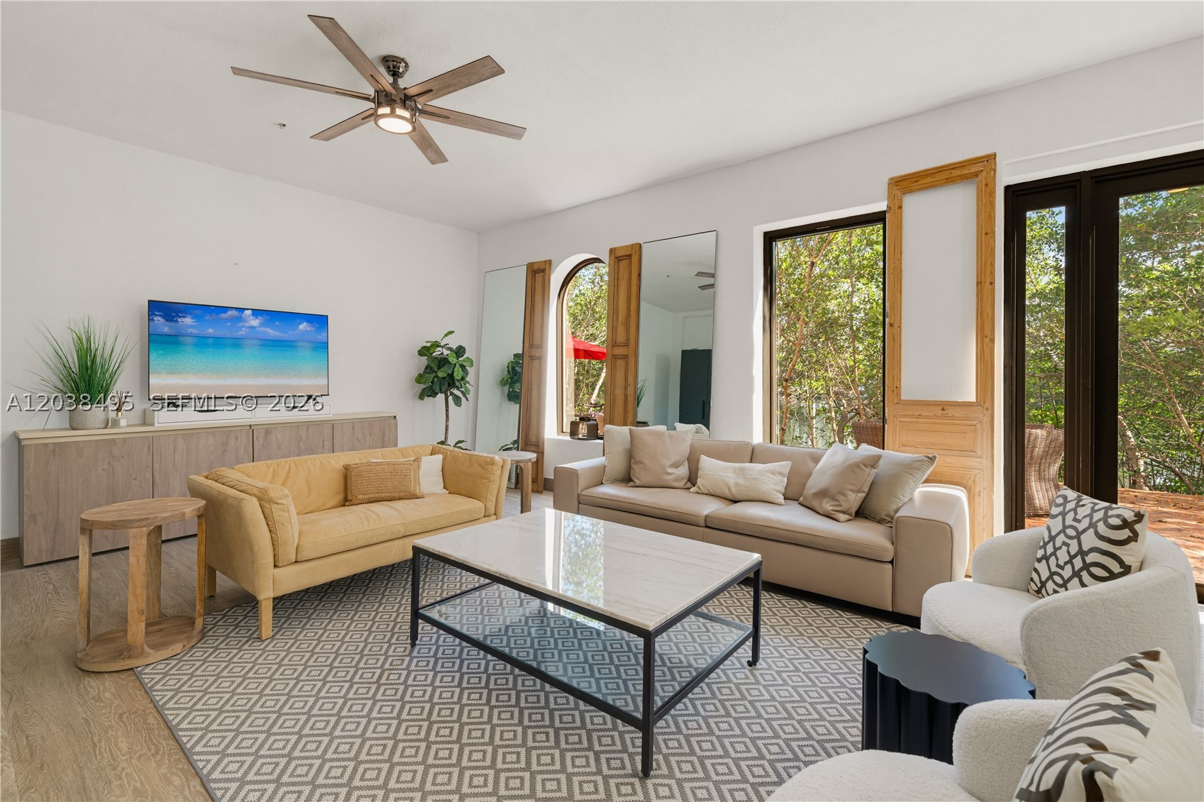 ROYAL HARBOUR YACHT CLUB - Residential