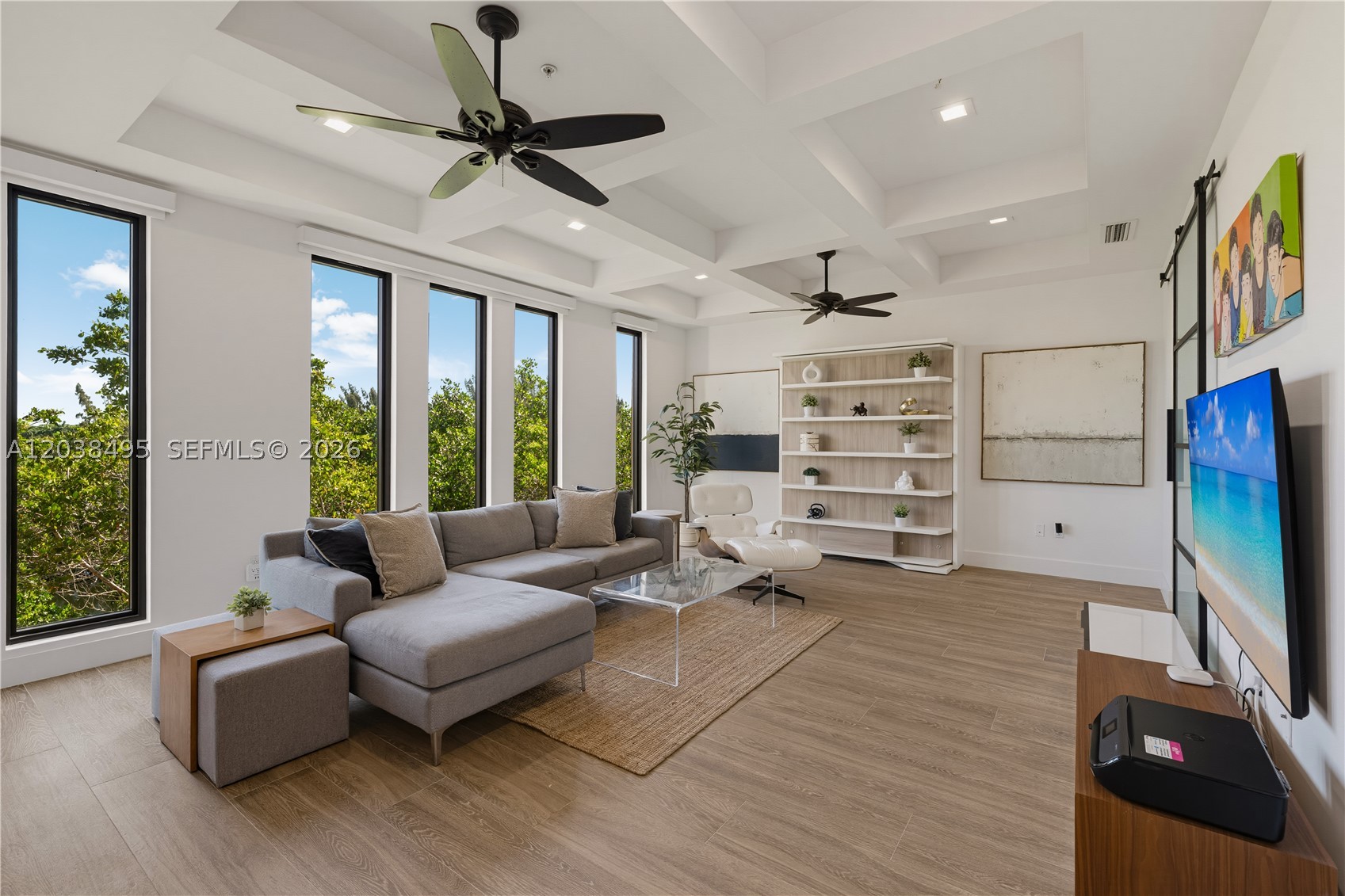 ROYAL HARBOUR YACHT CLUB - Residential