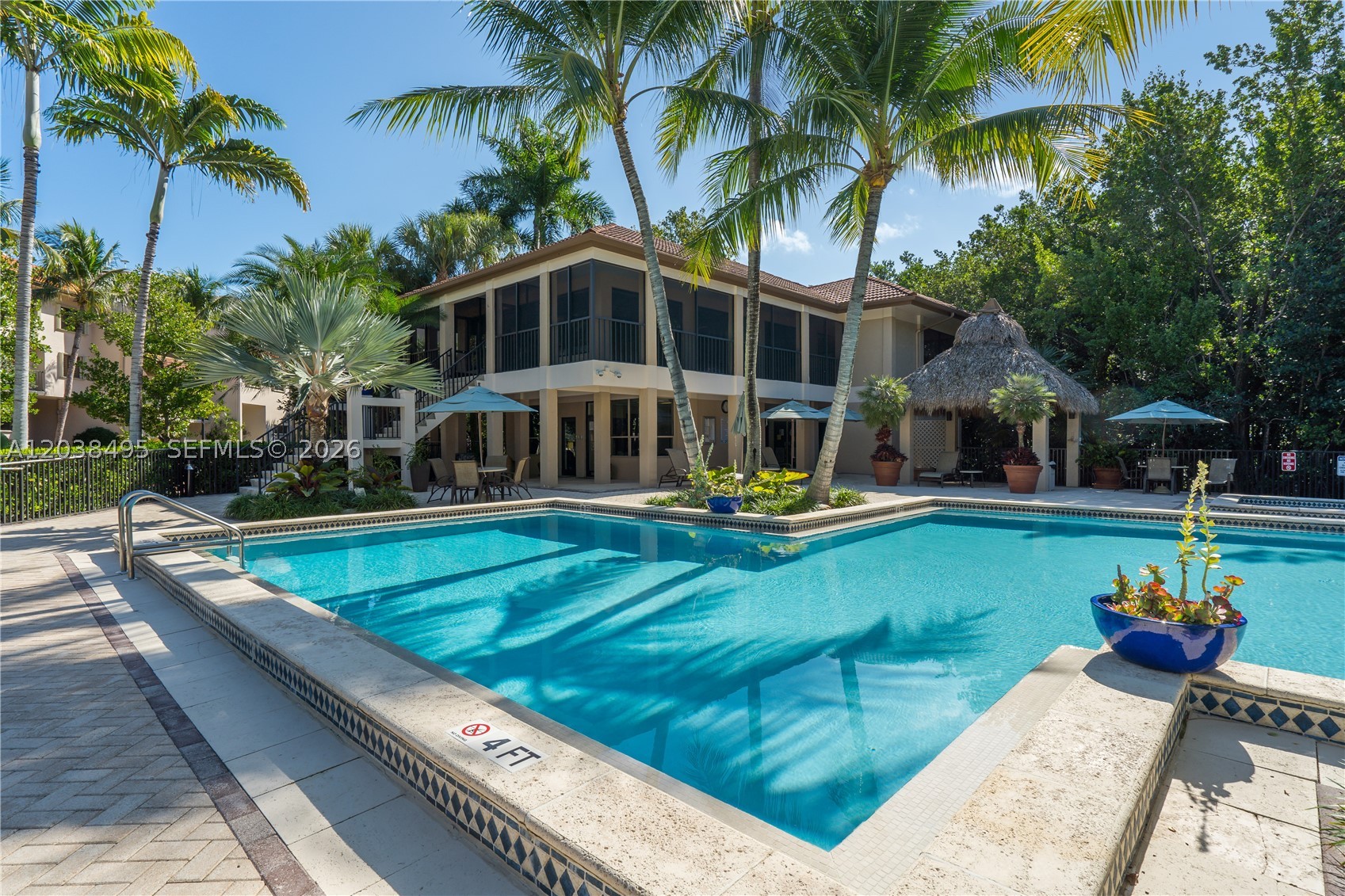 ROYAL HARBOUR YACHT CLUB - Residential