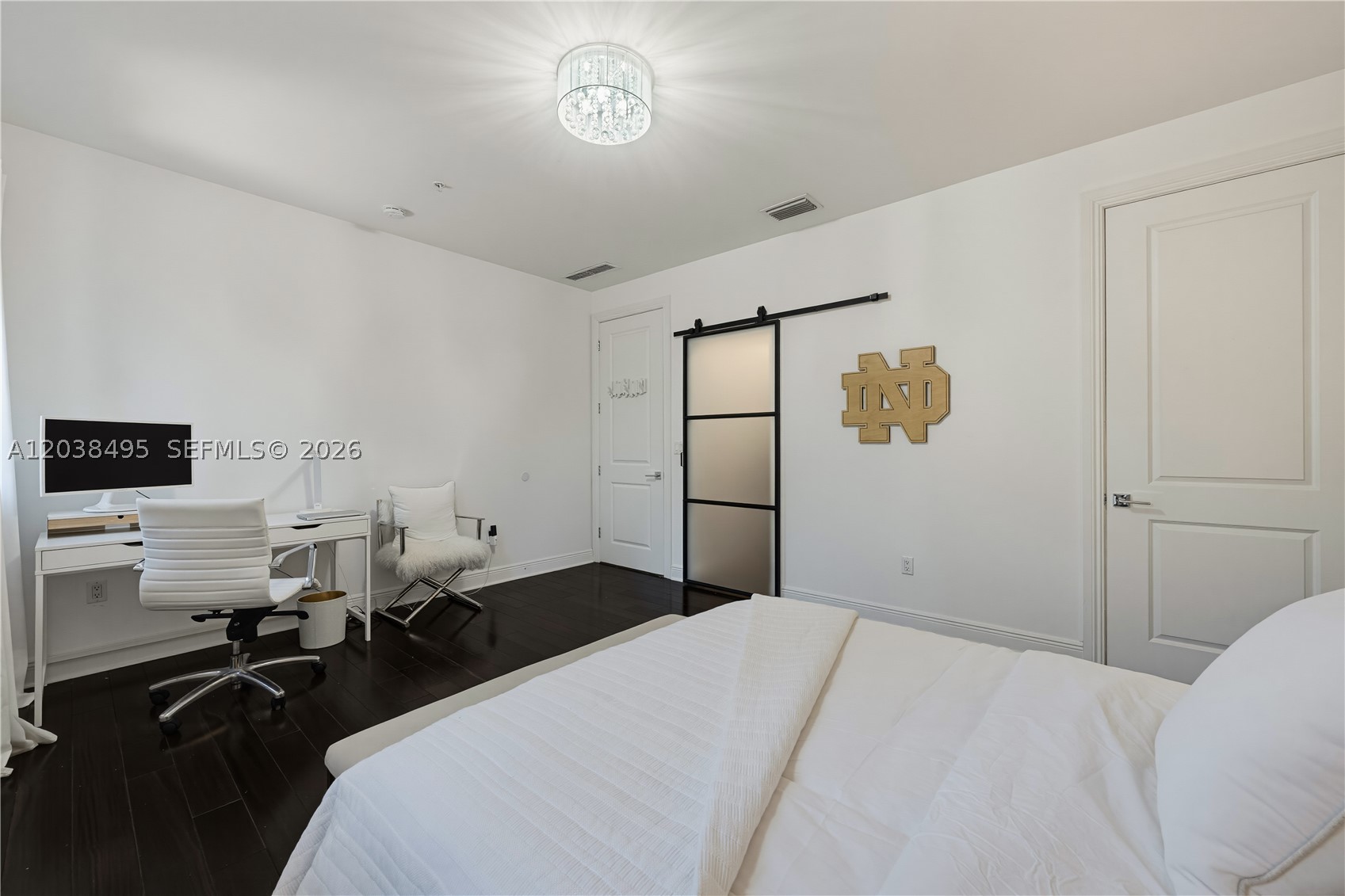 ROYAL HARBOUR YACHT CLUB - Residential
