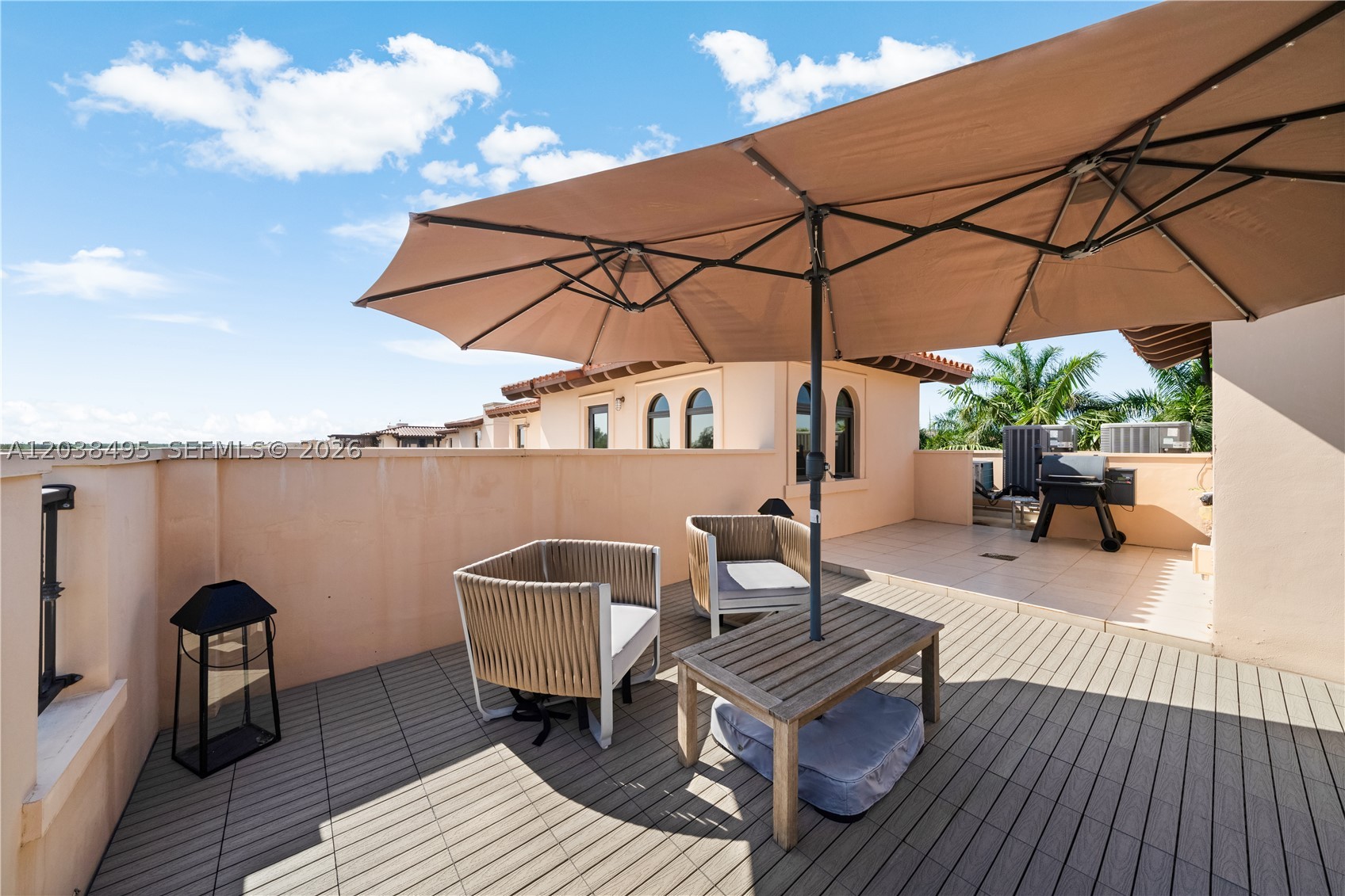 ROYAL HARBOUR YACHT CLUB - Residential