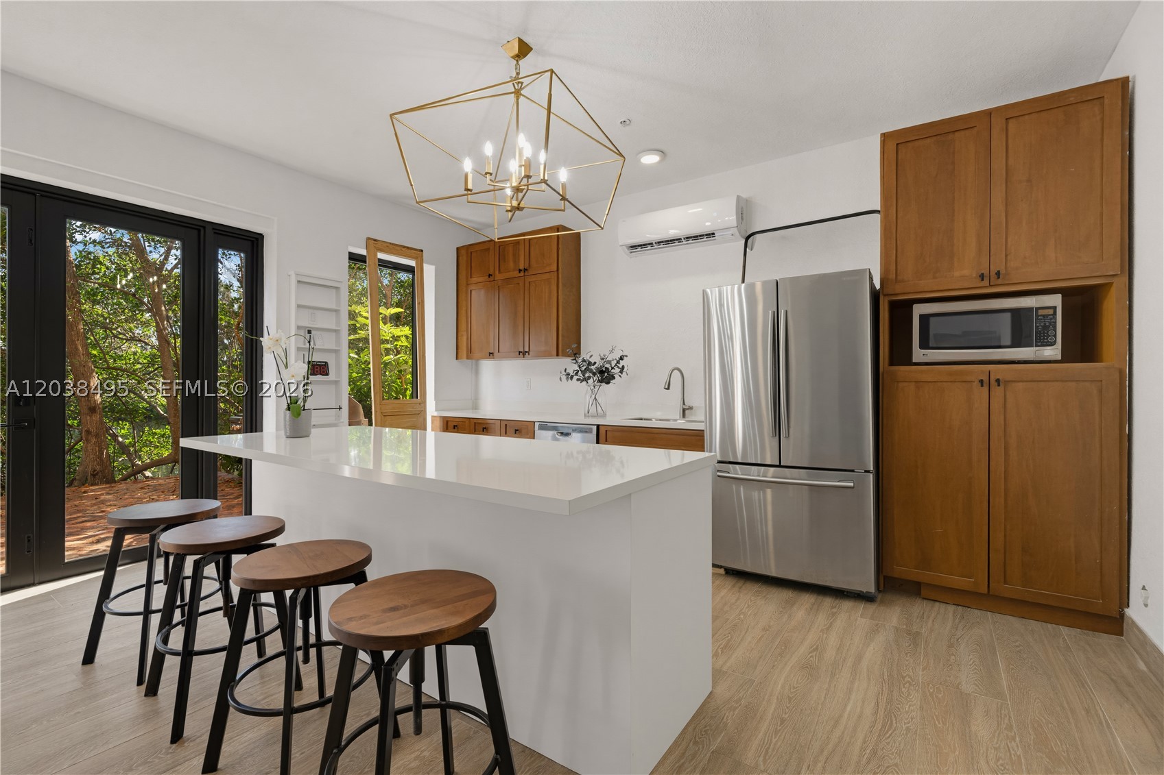 ROYAL HARBOUR YACHT CLUB - Residential