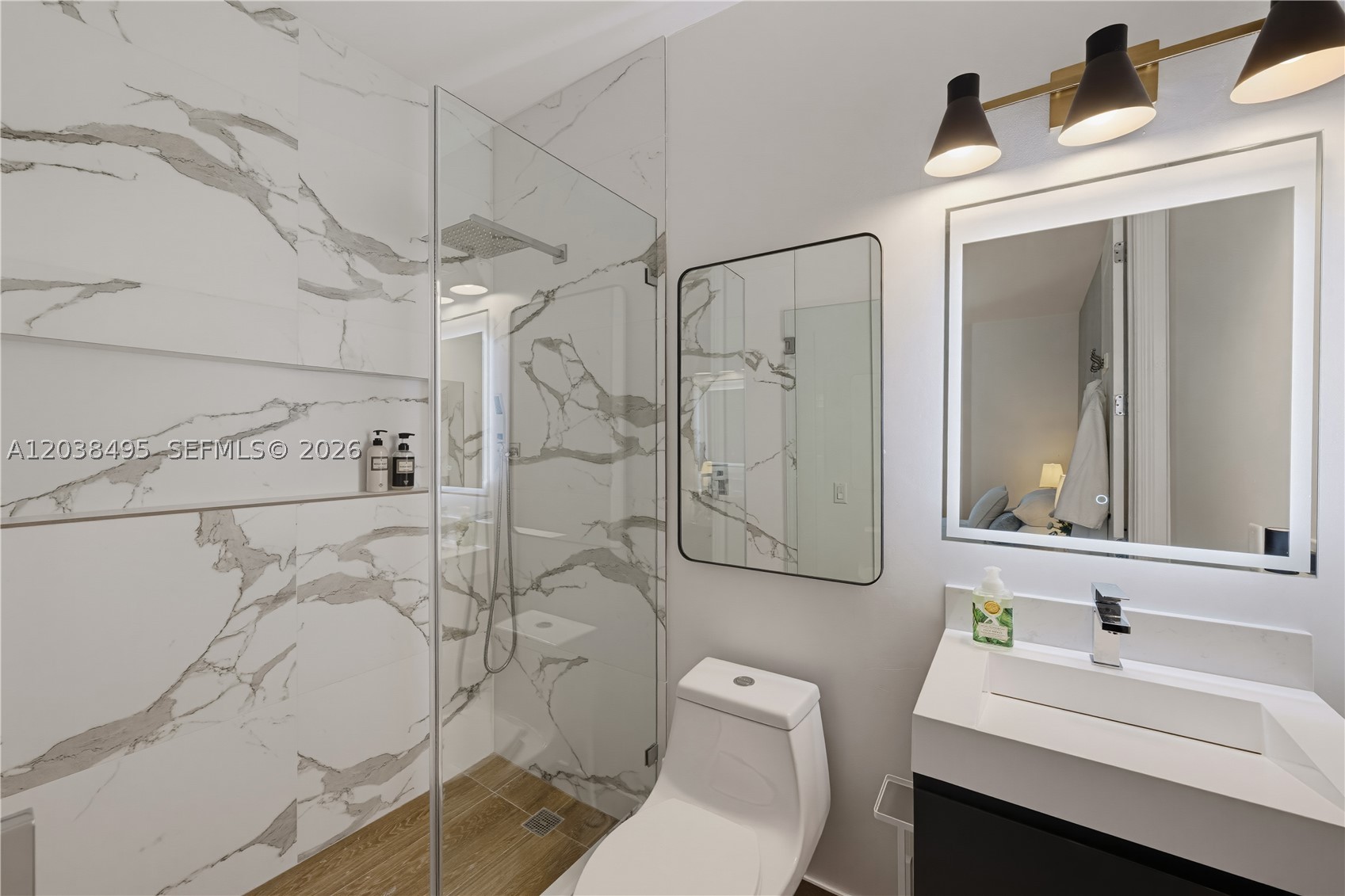 ROYAL HARBOUR YACHT CLUB - Residential