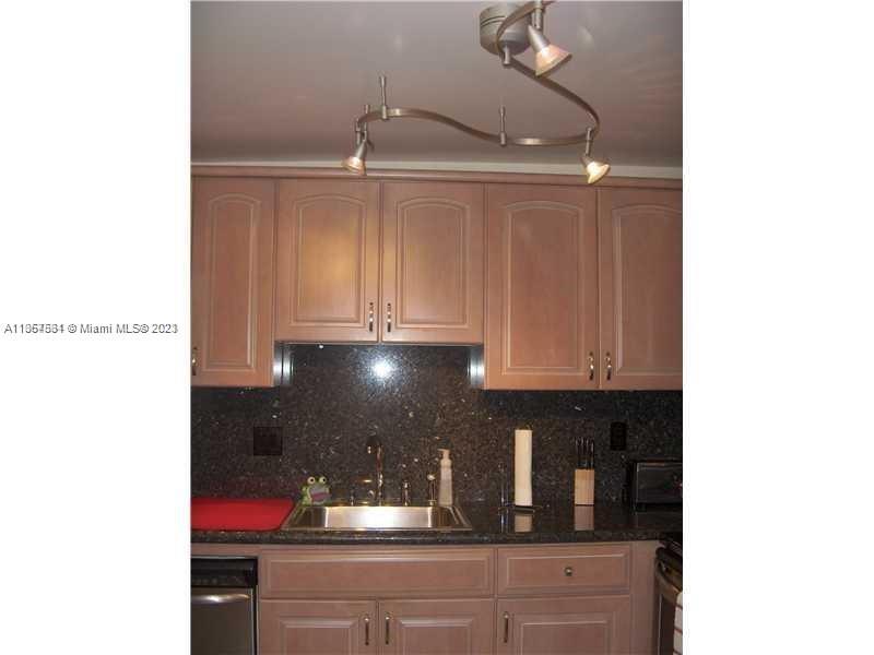 OLYMPUS CONDO PHASE - Residential Lease