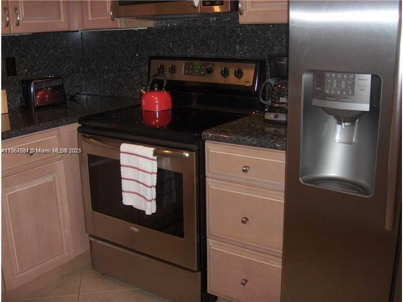 OLYMPUS CONDO PHASE - Residential Lease