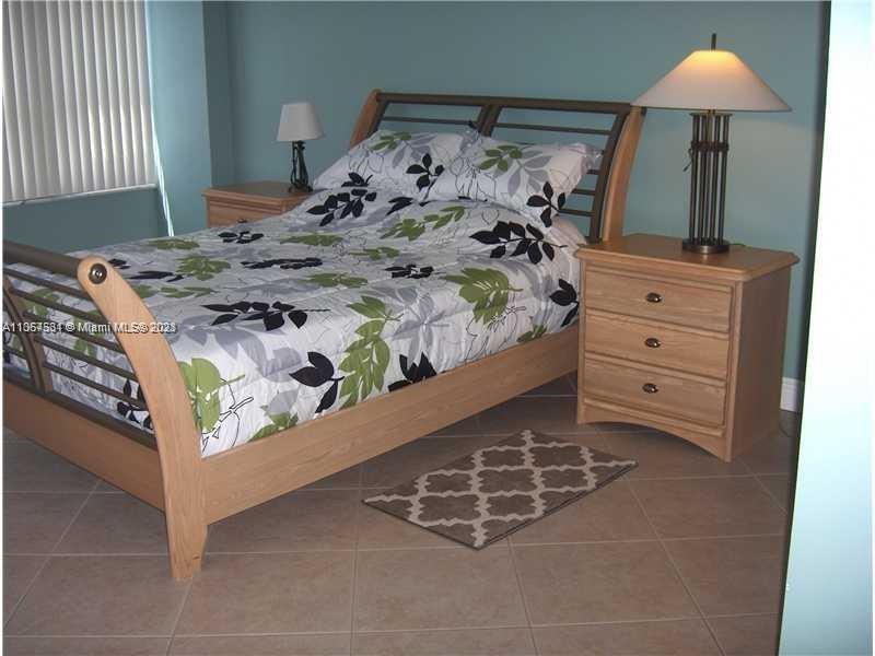 OLYMPUS CONDO PHASE - Residential Lease