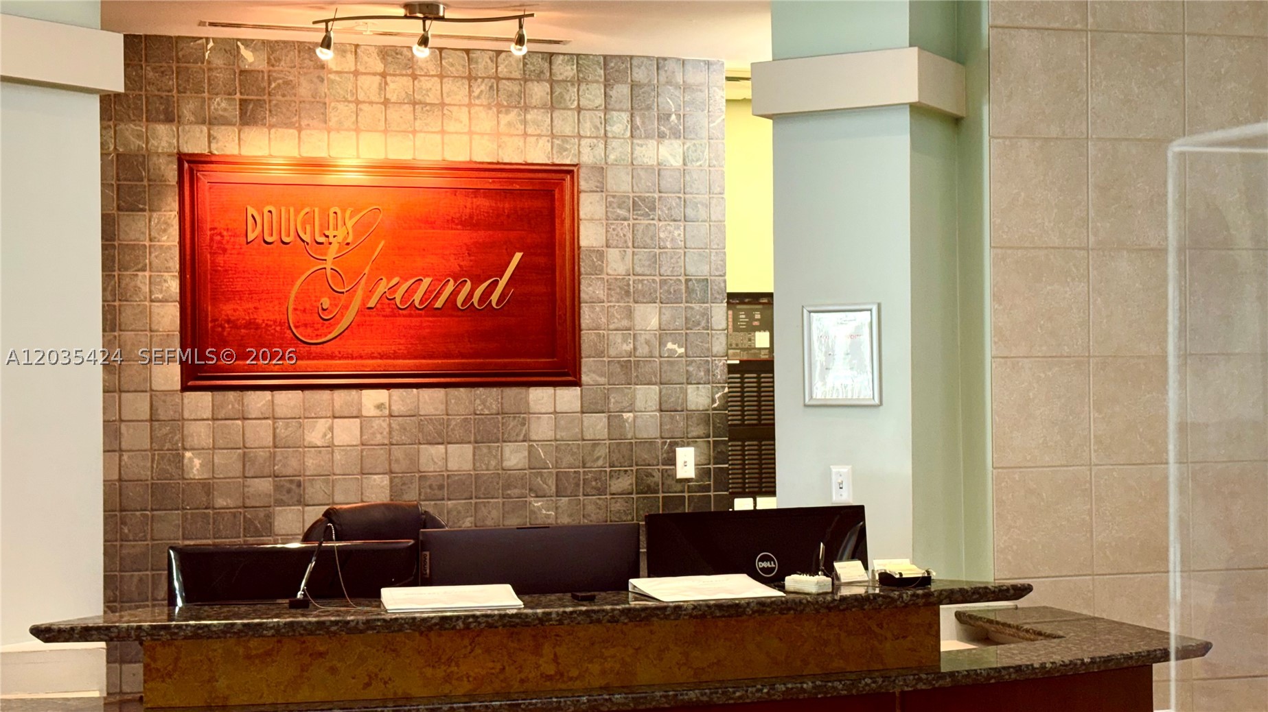 DOUGLAS GRAND CONDO - Residential Lease