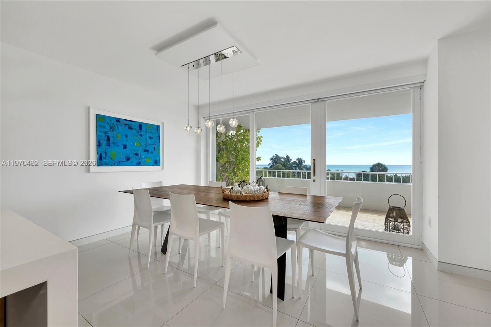 COMMODORE CLUB SOUTH COND - Residential