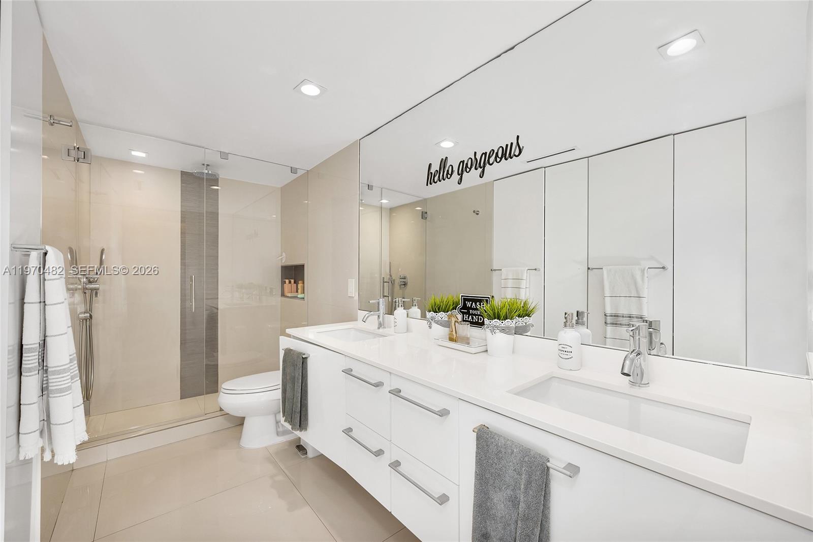 COMMODORE CLUB SOUTH COND - Residential