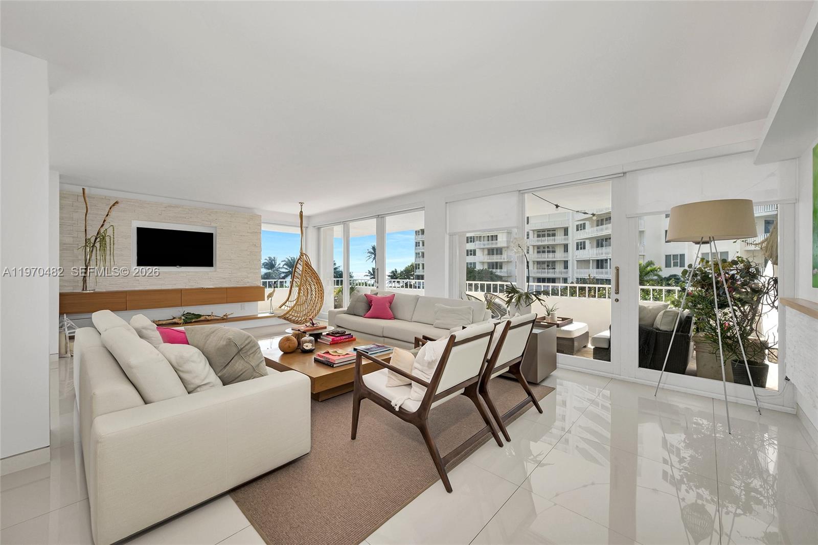 COMMODORE CLUB SOUTH COND - Residential