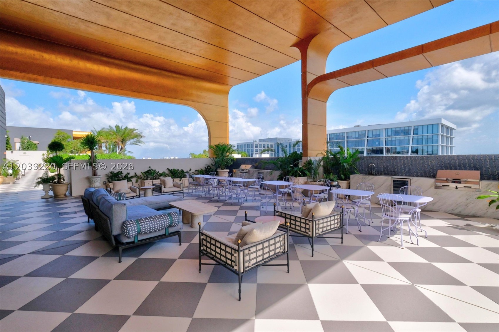 NOMAD WYNWOOD RESIDENCES - Residential