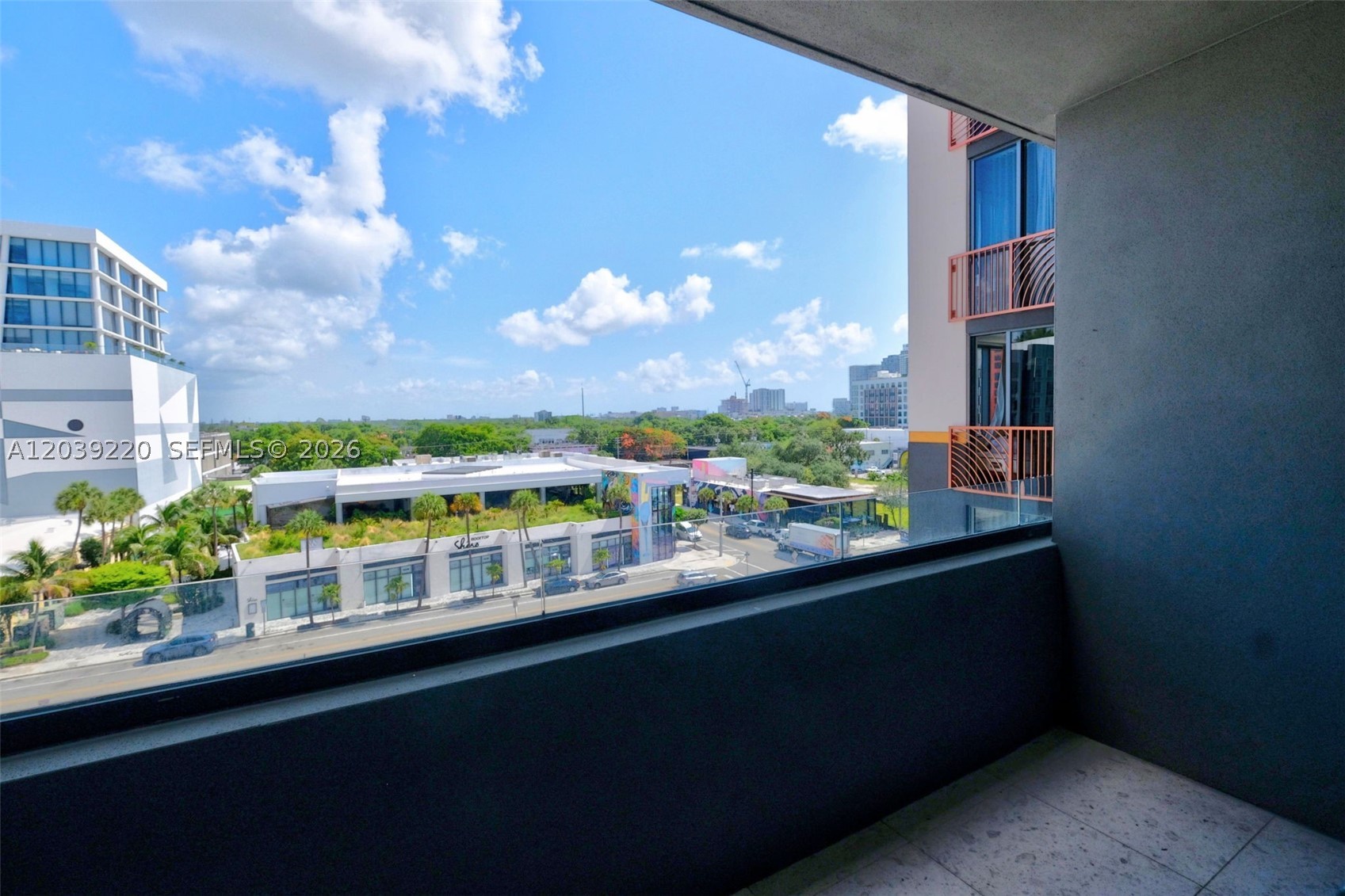 NOMAD WYNWOOD RESIDENCES - Residential