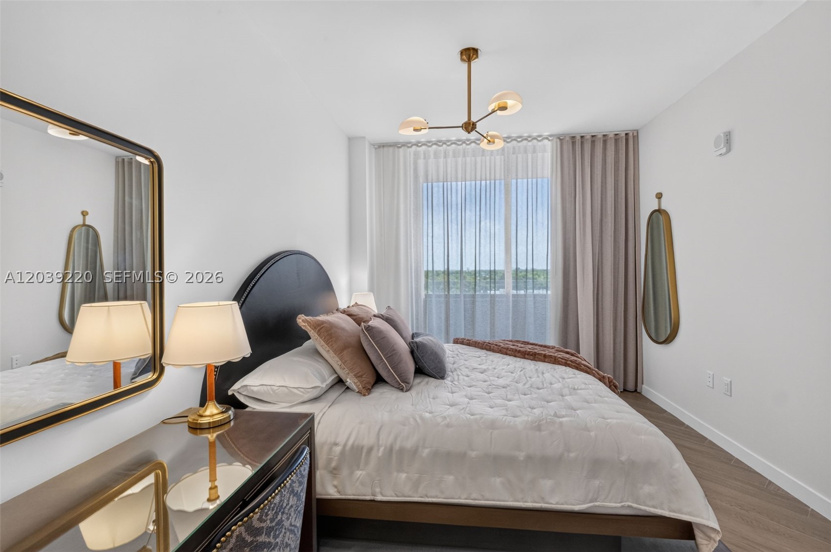 NOMAD WYNWOOD RESIDENCES - Residential
