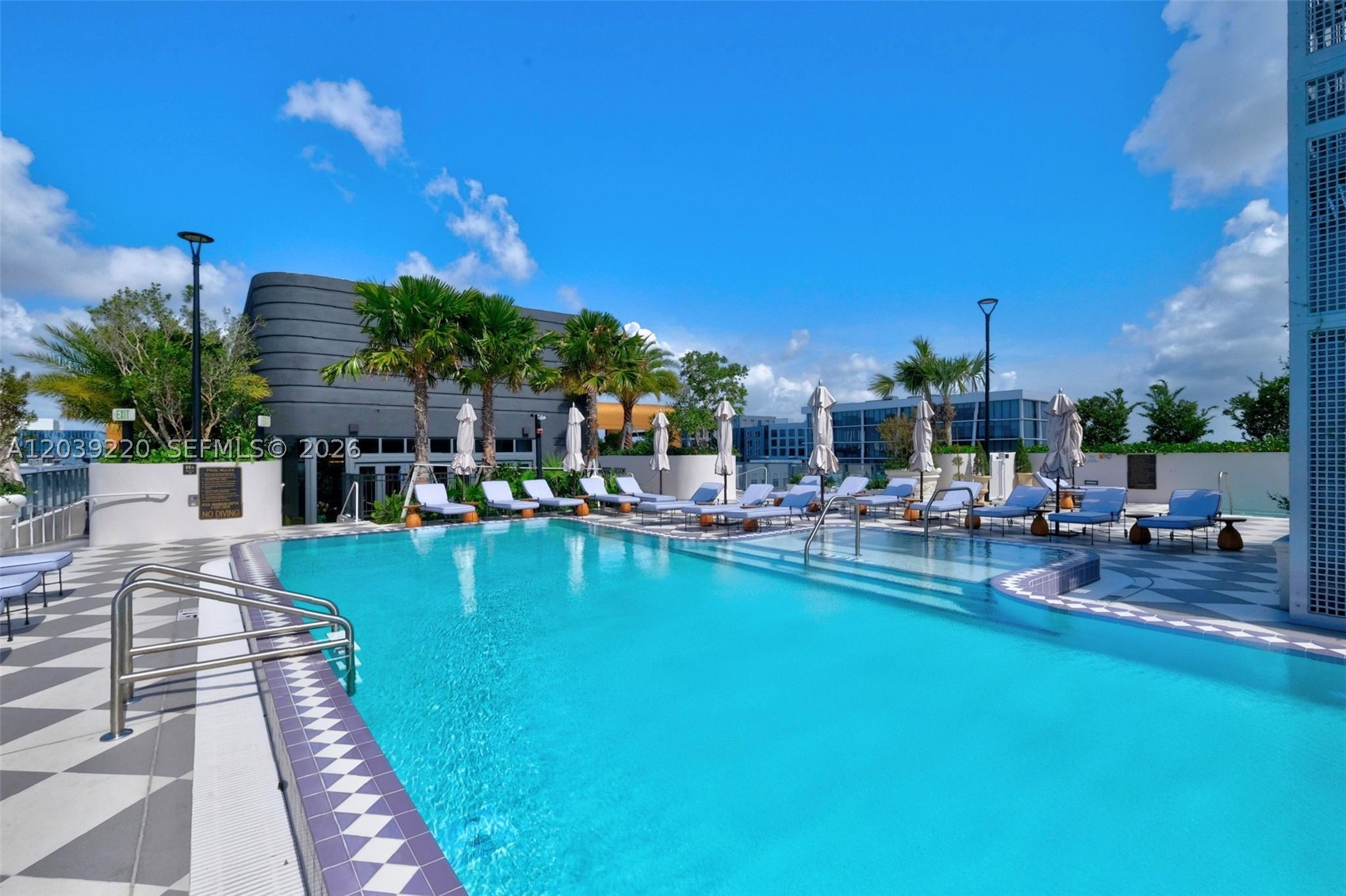 NOMAD WYNWOOD RESIDENCES - Residential