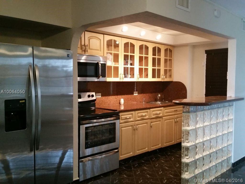 Bayshore Yacht Tennis Clu - Residential Lease