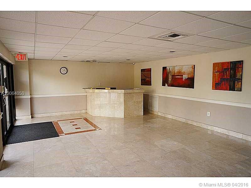 Bayshore Yacht Tennis Clu - Residential Lease