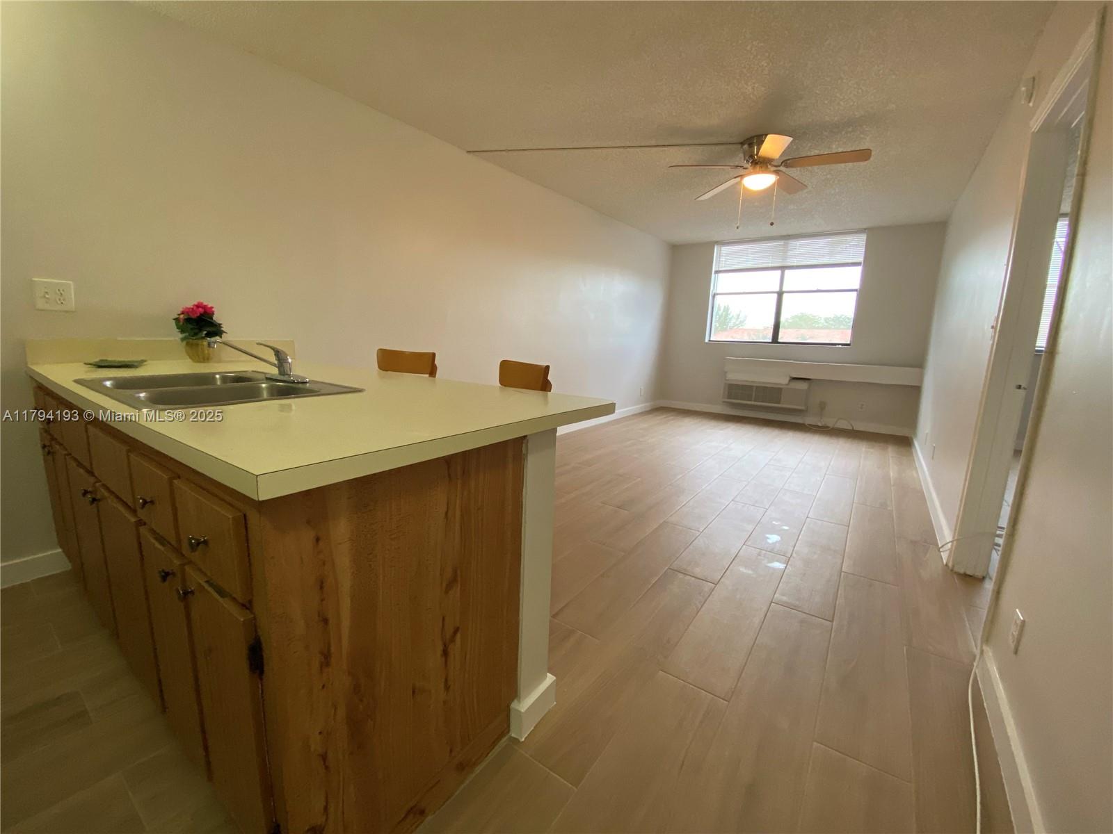 CORAL SPRINGS TOWER CLUB - Residential Lease