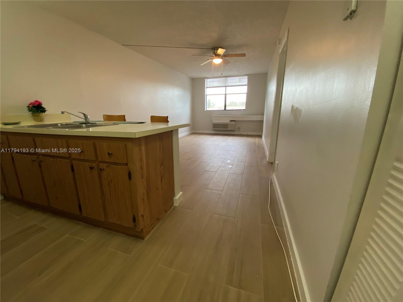 CORAL SPRINGS TOWER CLUB - Residential Lease