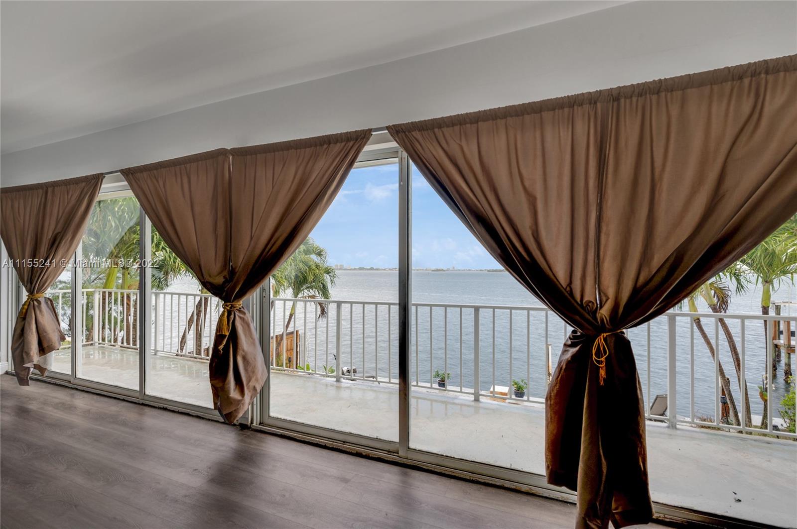 MIAMI SHORES - Residential