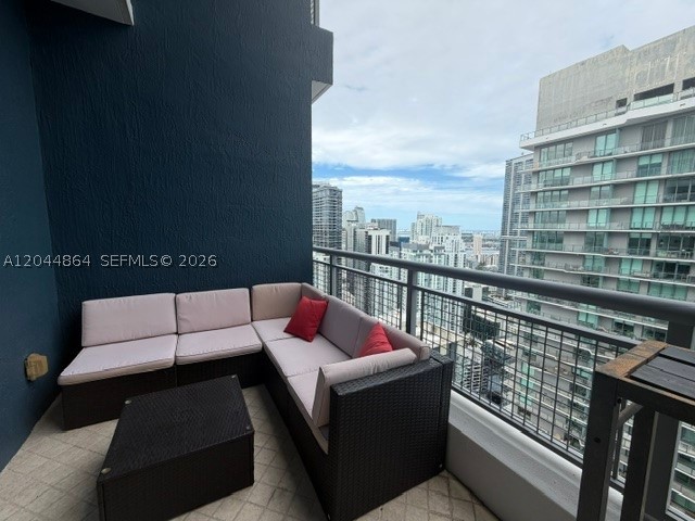 Fantastic views from this 1 bedroom loft style unit on 48th floor. Excellent condition and open layout. This unit enjoys access to the stunning rooftop terrace lounge at Infinity which is accessible exclusively for residents of 40th floor and above. Amazing location walking distance to Publix,metrorail, the Underline, and all the best of Brickell. Great amenities, available as of July 1st.