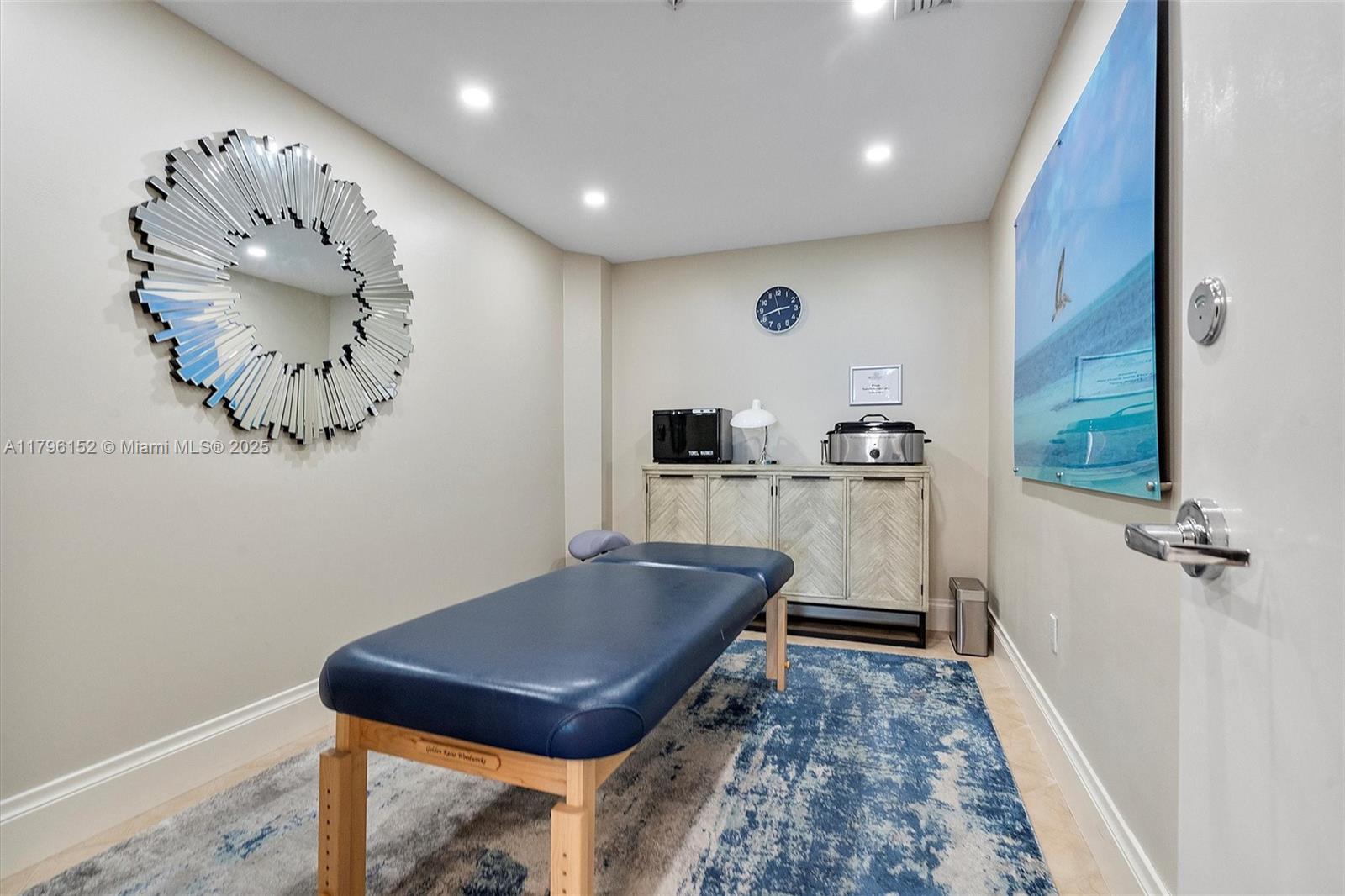 RENAISSANCE ON THE OCEAN - Residential