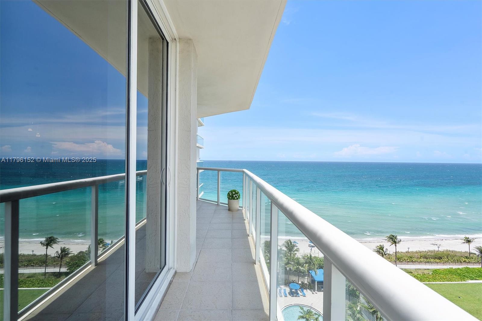 RENAISSANCE ON THE OCEAN - Residential