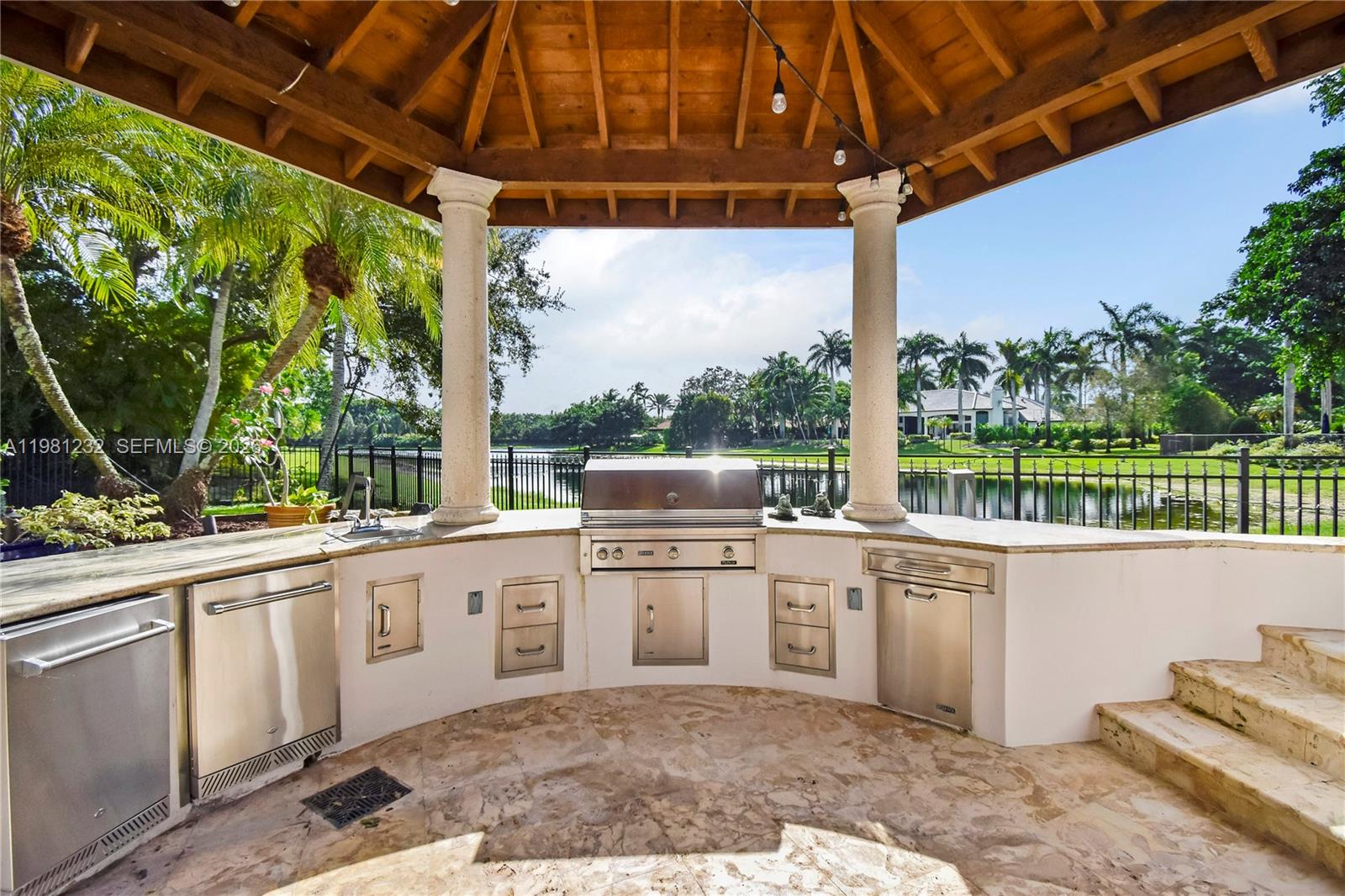 WINDMILL RANCHES ESTATES - Residential