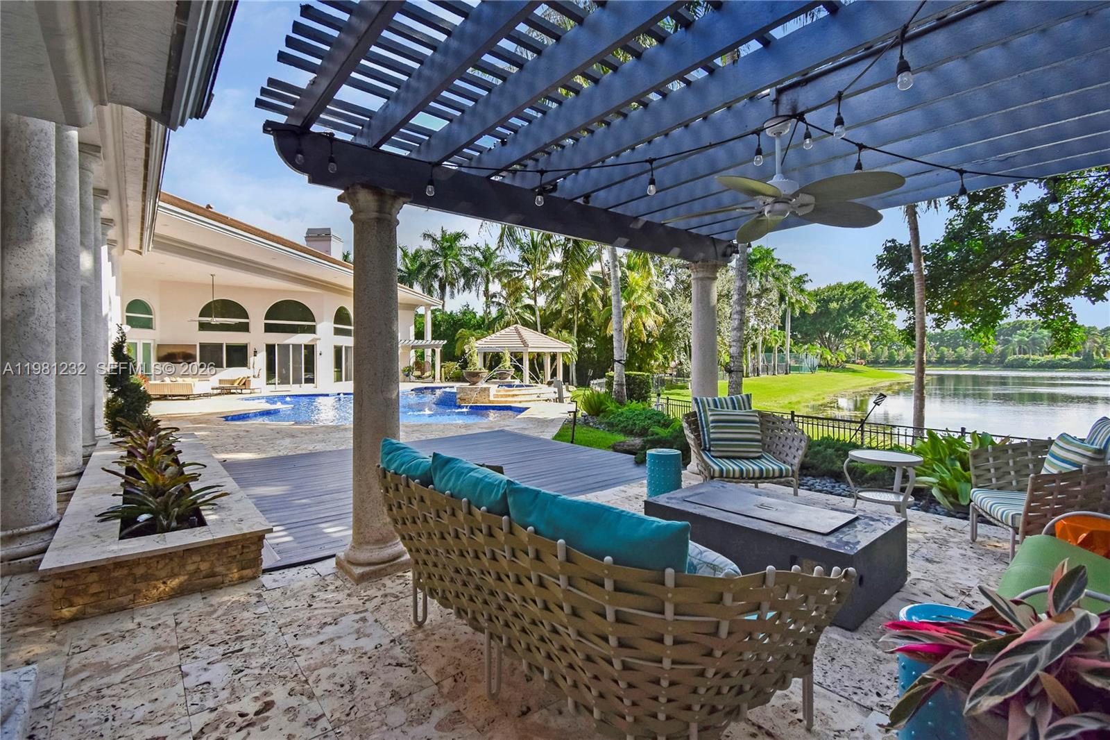 WINDMILL RANCHES ESTATES - Residential