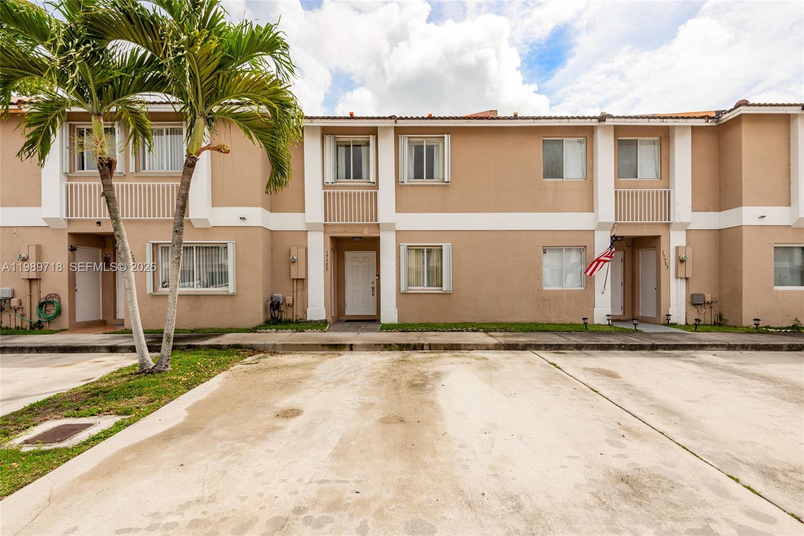 WEITZER SERENA LAKES TOWN - Residential