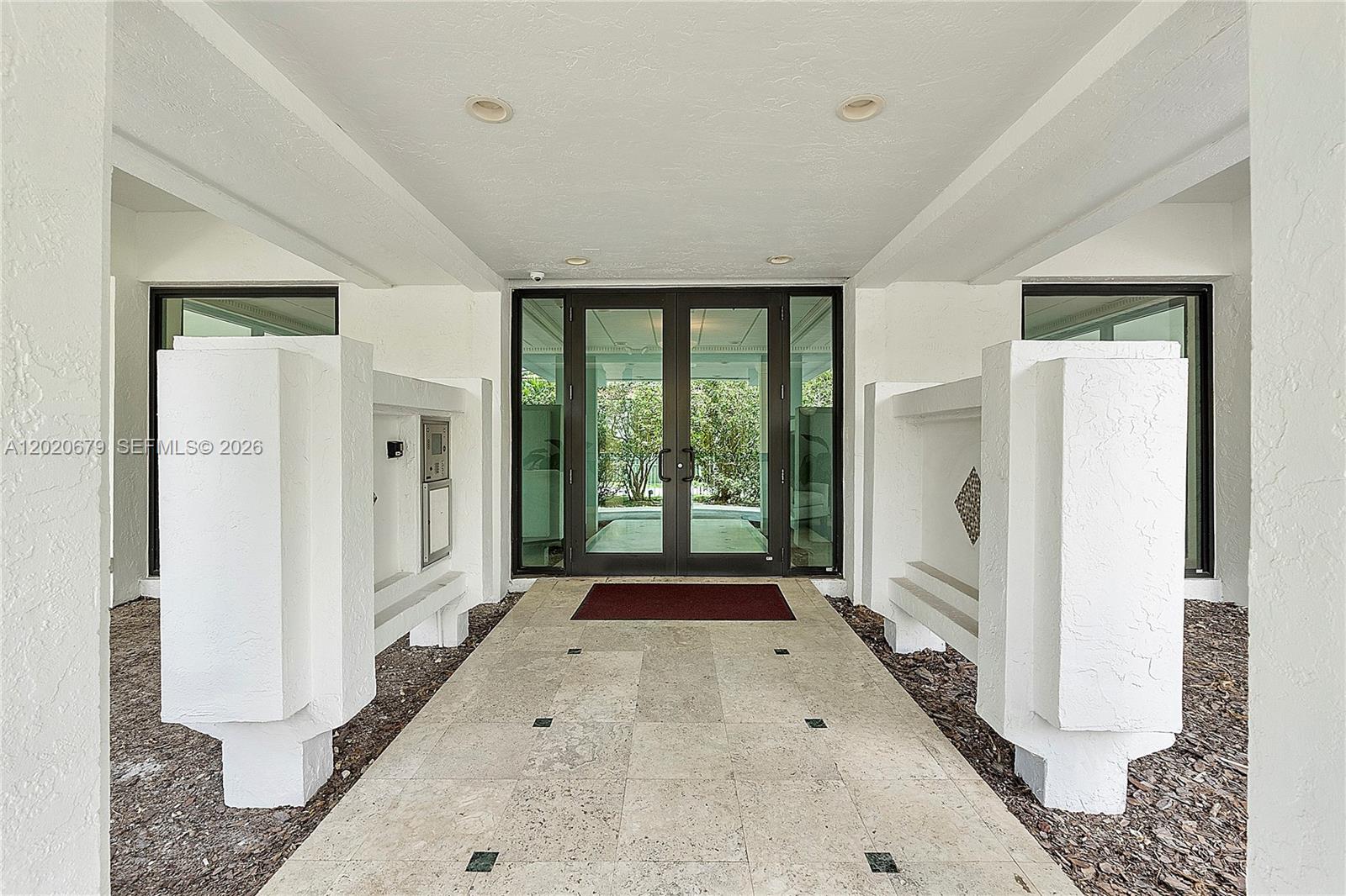 1600 SOUTH BAYSHORE LANE - Residential Lease