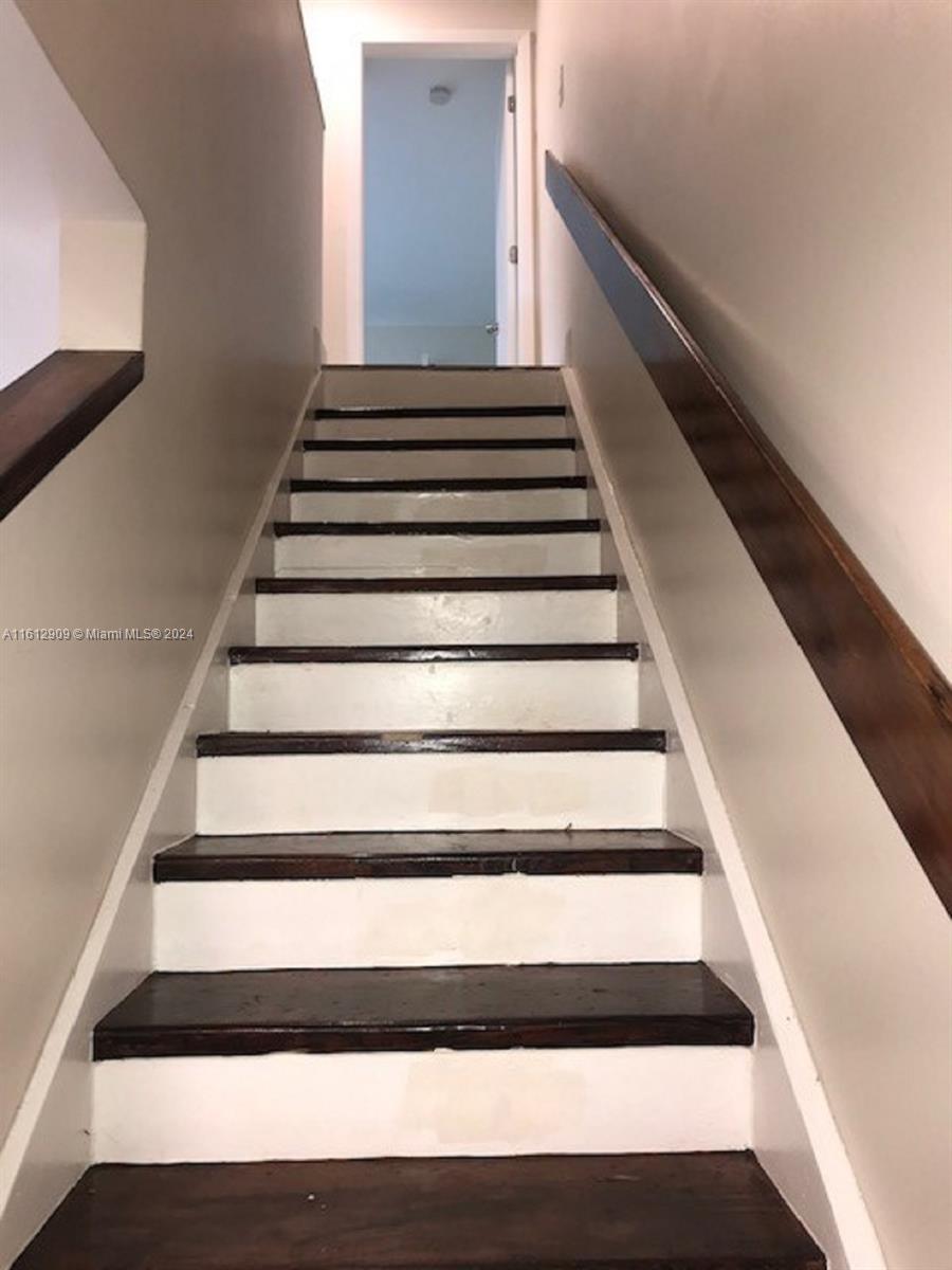 KENDALL LKS E LAKEVIEW TH - Residential Lease