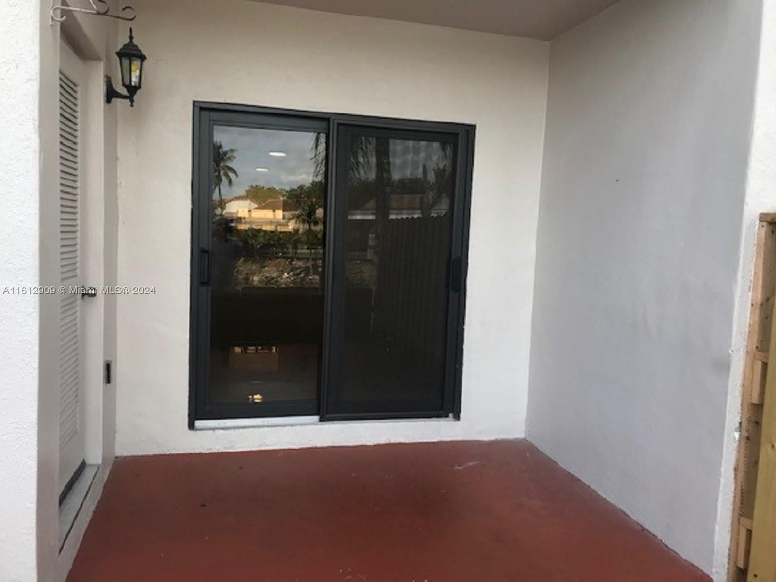 KENDALL LKS E LAKEVIEW TH - Residential Lease