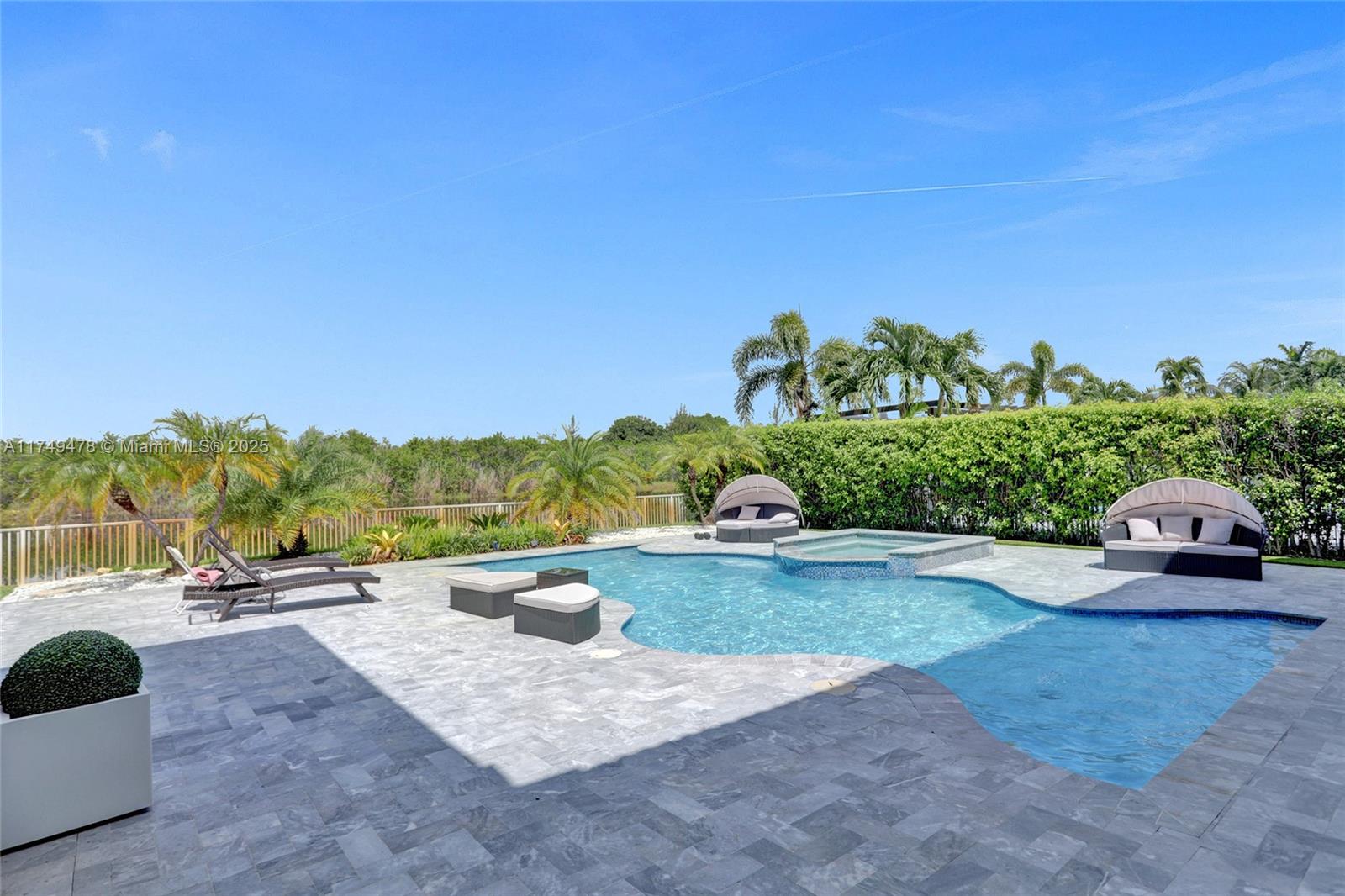 SUNSET LAKES PLAT THREE - Residential